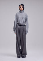 LUSTROUS WOOL PANTS、ウィメンズ_パンツ、着用画像1