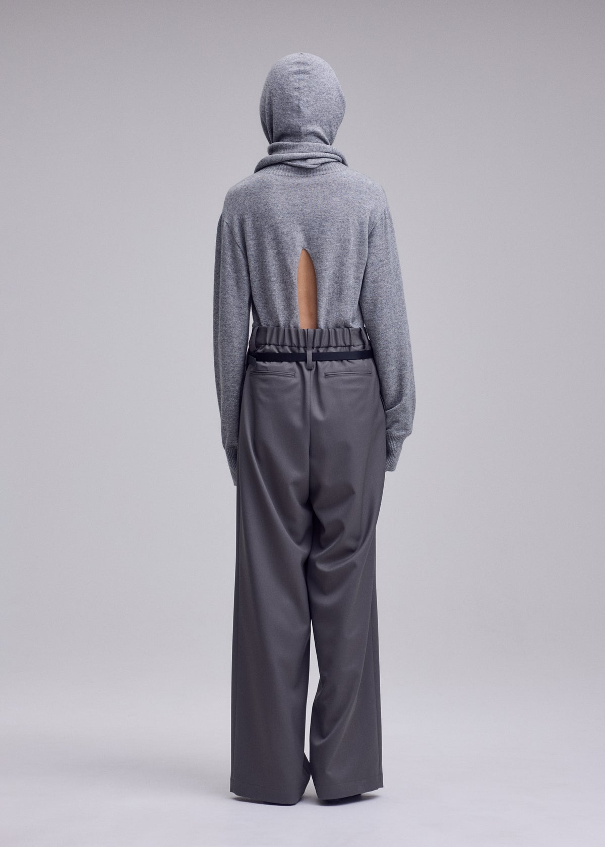 LUSTROUS WOOL PANTS、ウィメンズ_パンツ、着用画像2