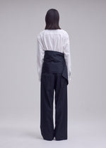 LUSTROUS WOOL PANTS、ウィメンズ_パンツ、着用画像2