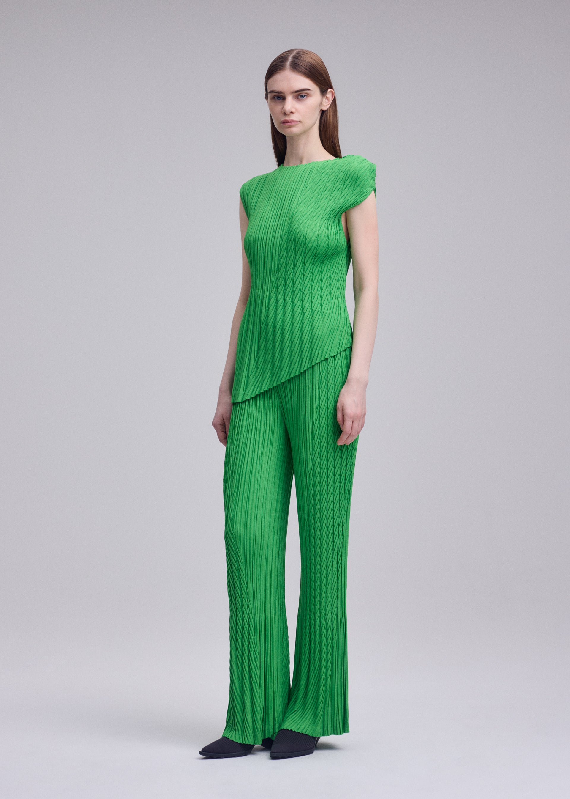 UNFURLING PLEATS – isseymiyake.com