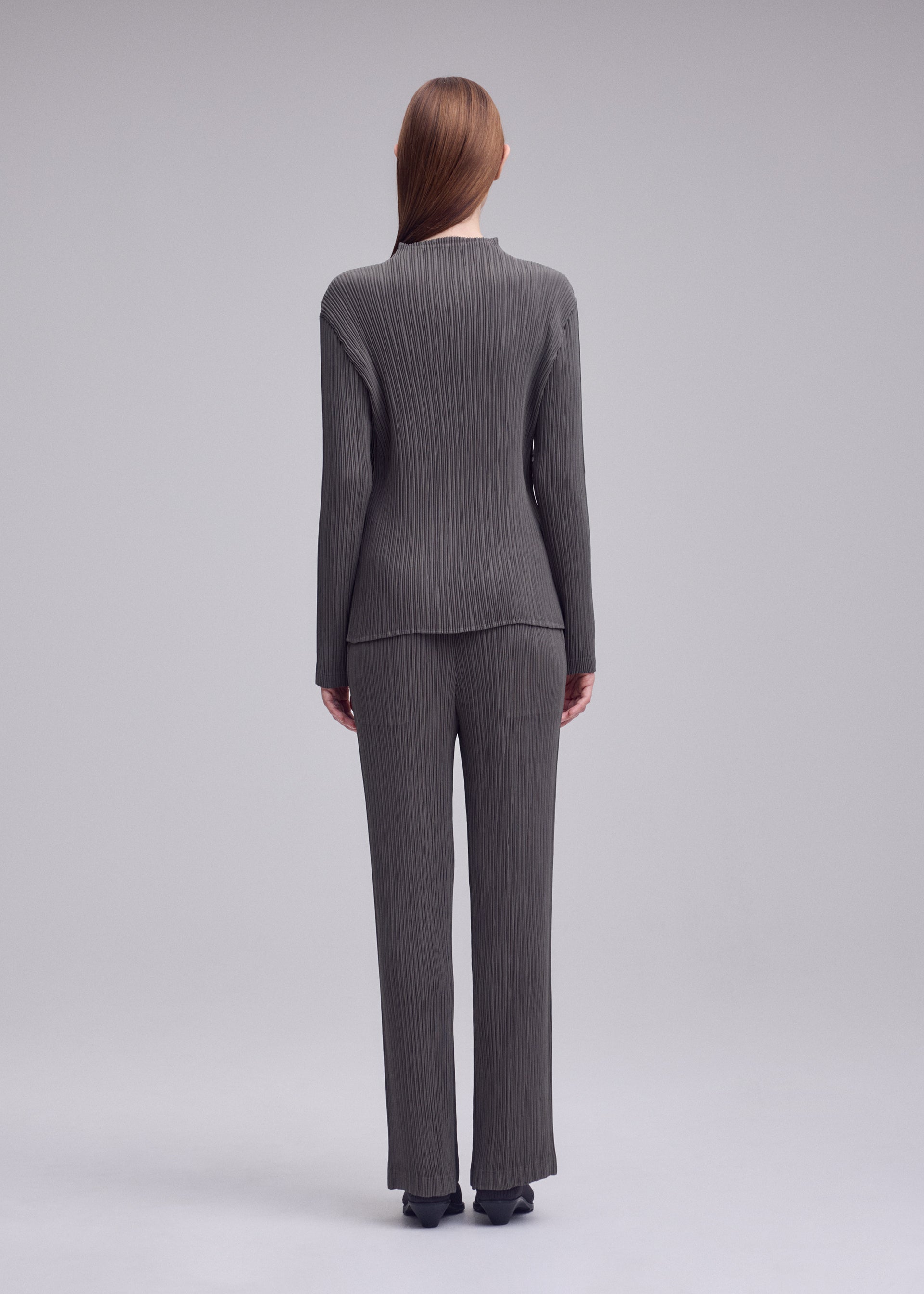 HATCHING PLEATS – isseymiyake.com