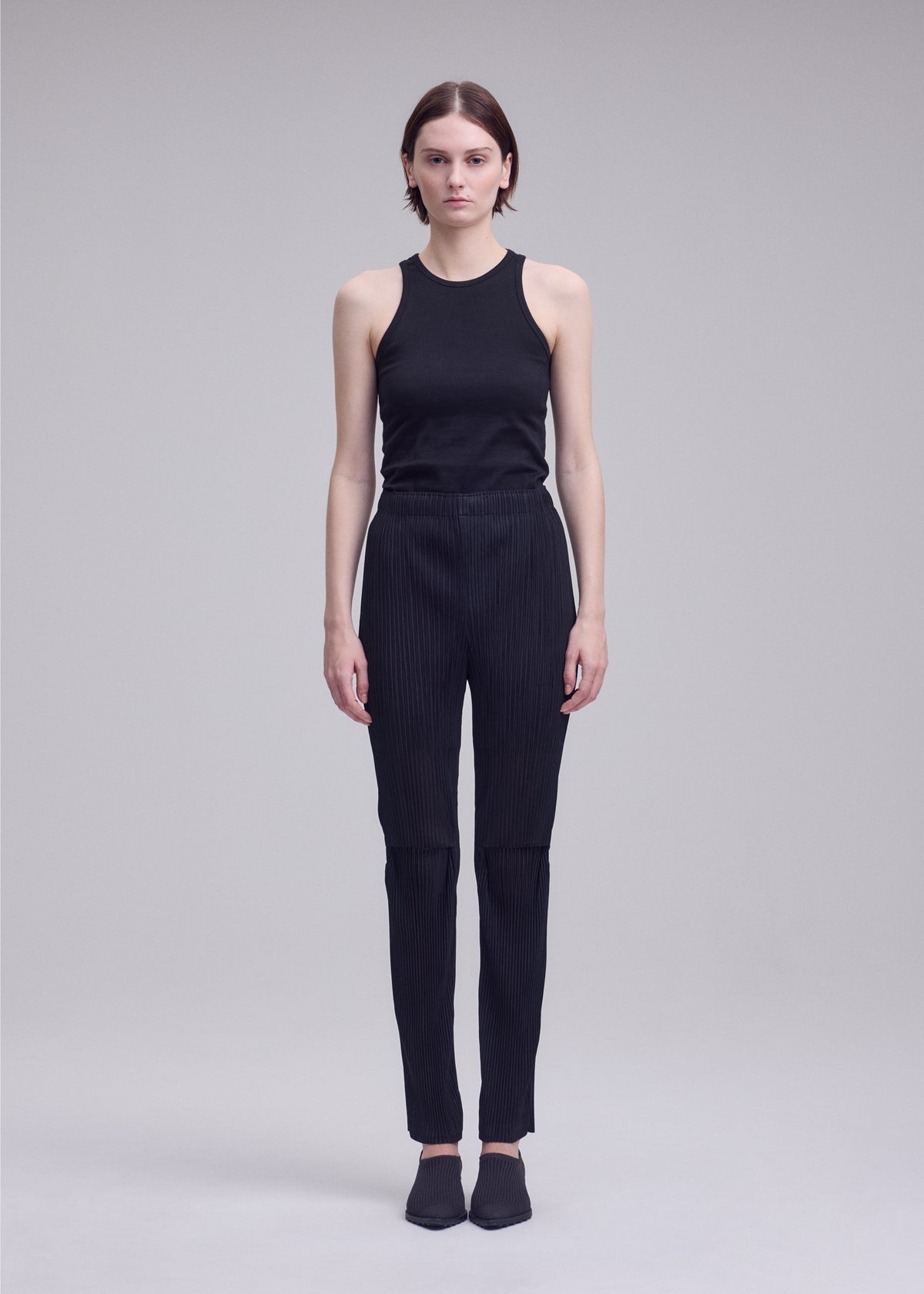 SHEER SLIT PLEATS、ウィメンズ_パンツ、着用画像1