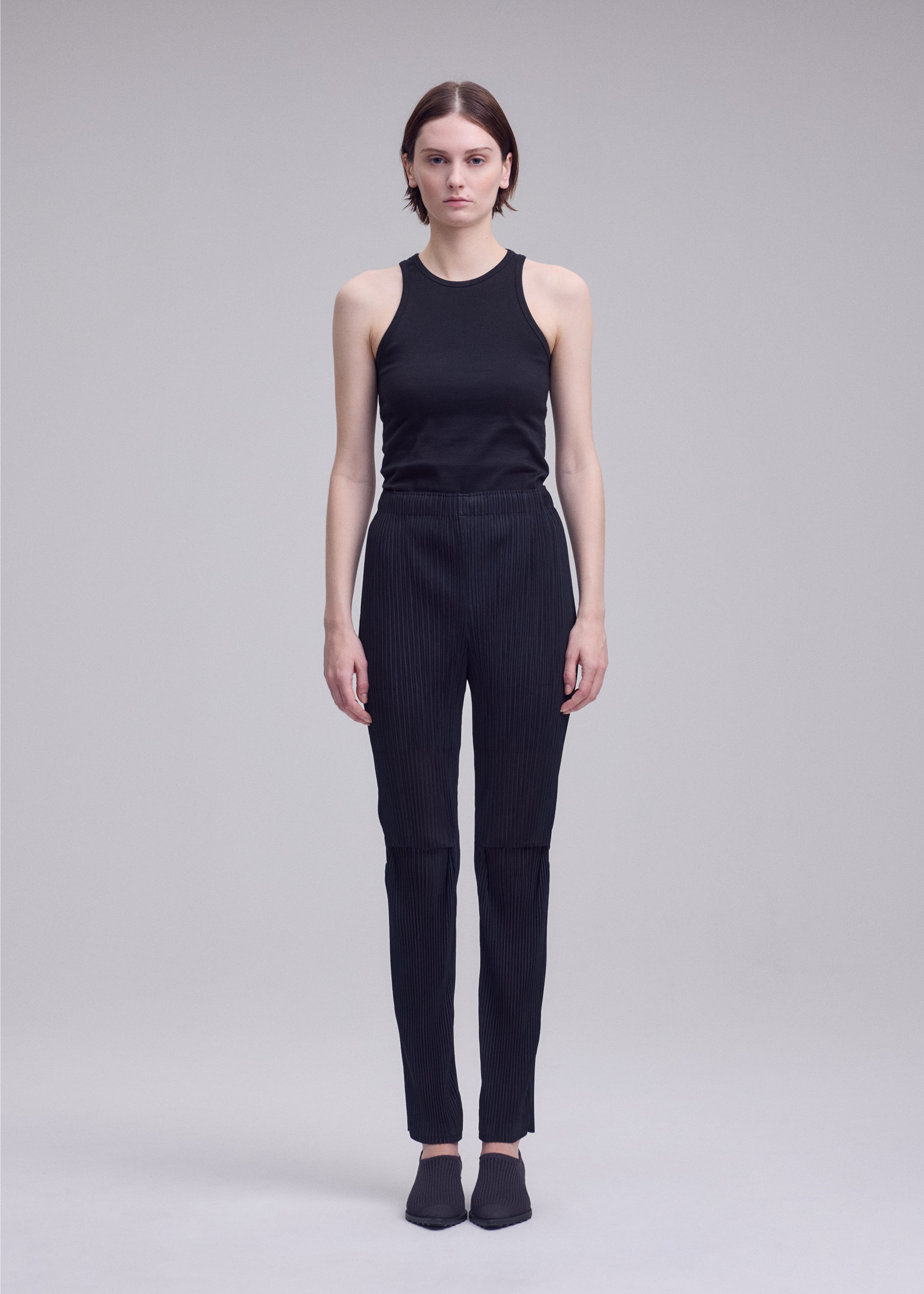 SHEER SLIT PLEATS、ウィメンズ_パンツ、着用画像1