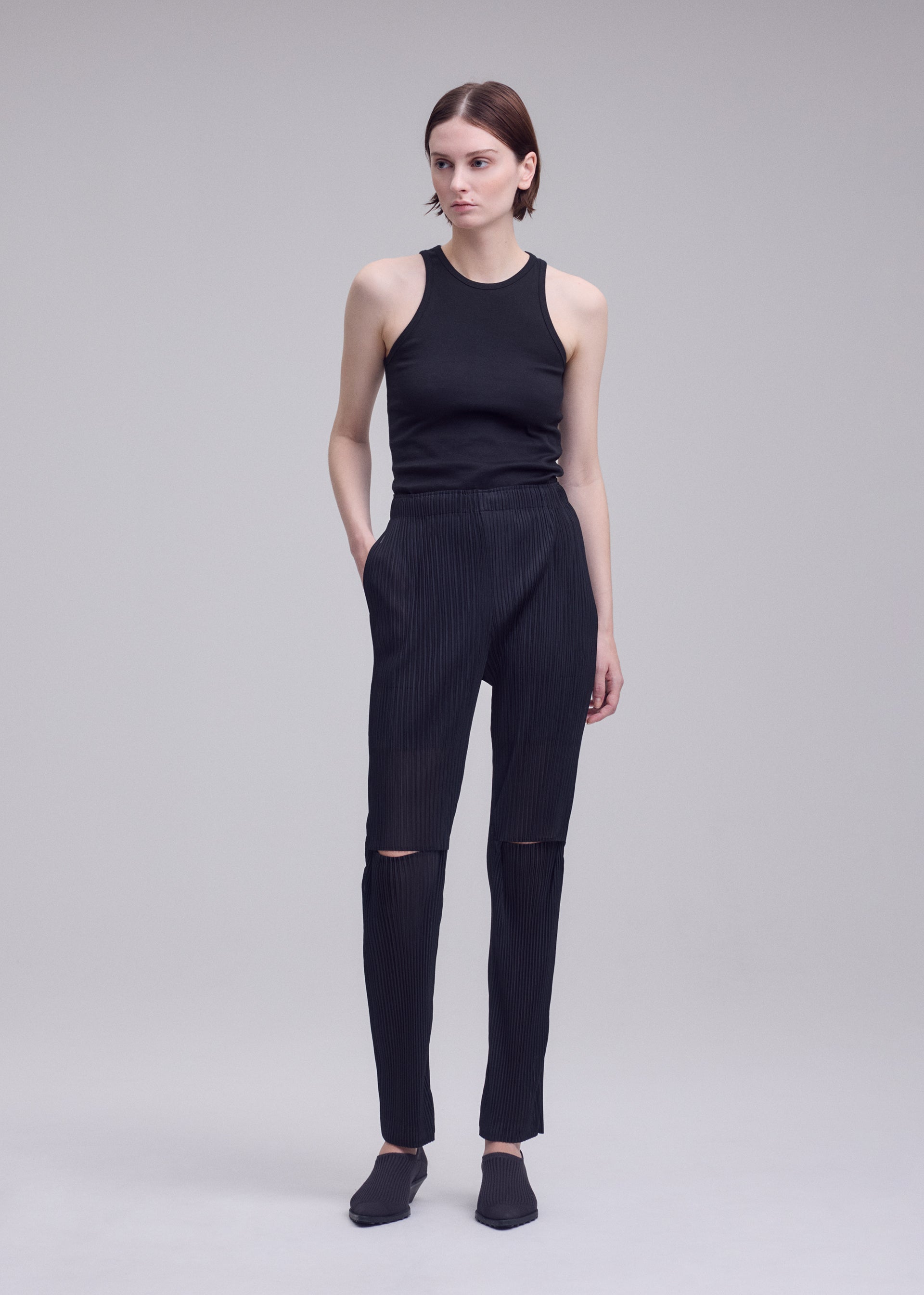 SHEER SLIT PLEATS – isseymiyake.com