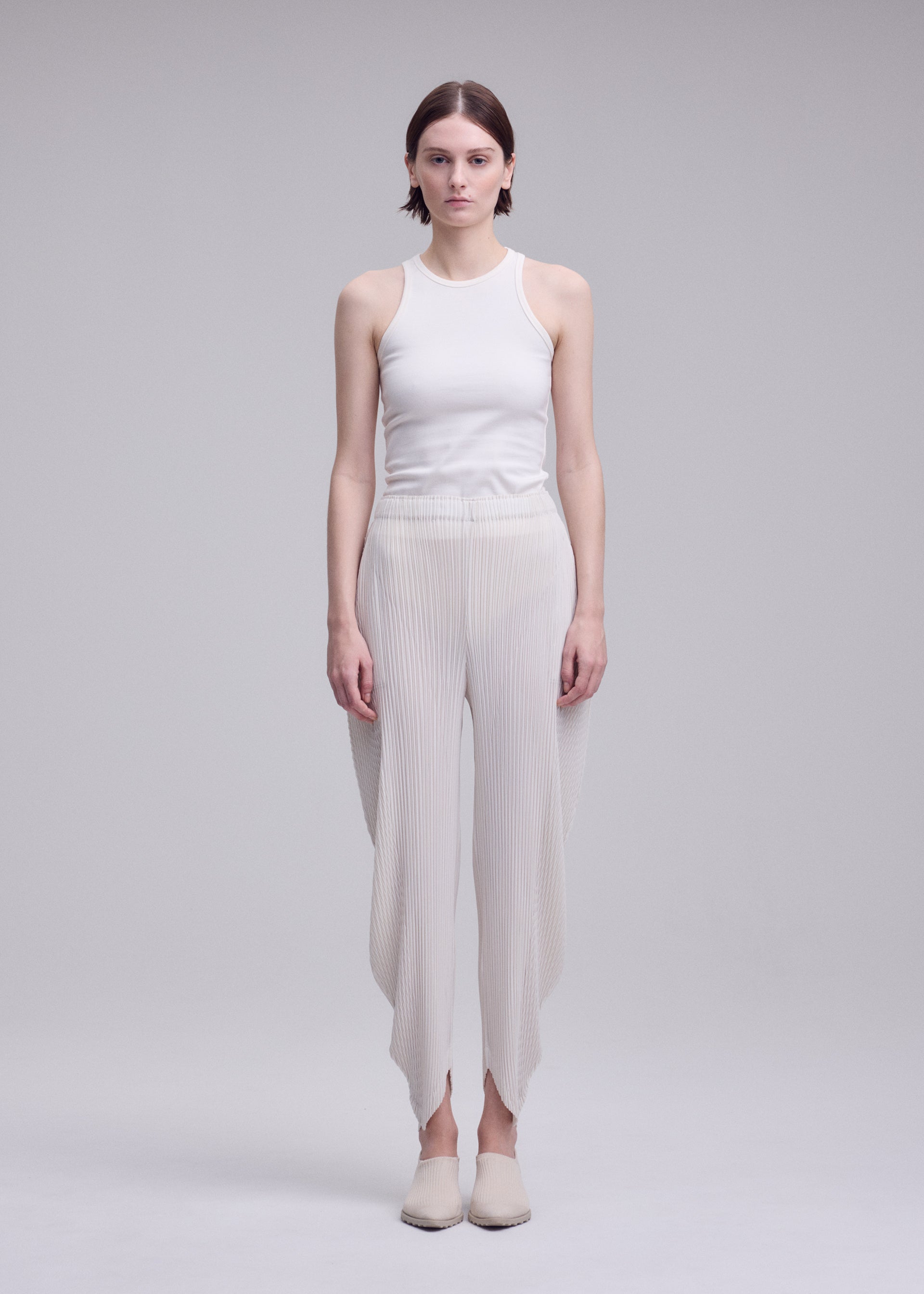 LEAF PLEATS – isseymiyake.com