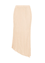UNFURLING PLEATS