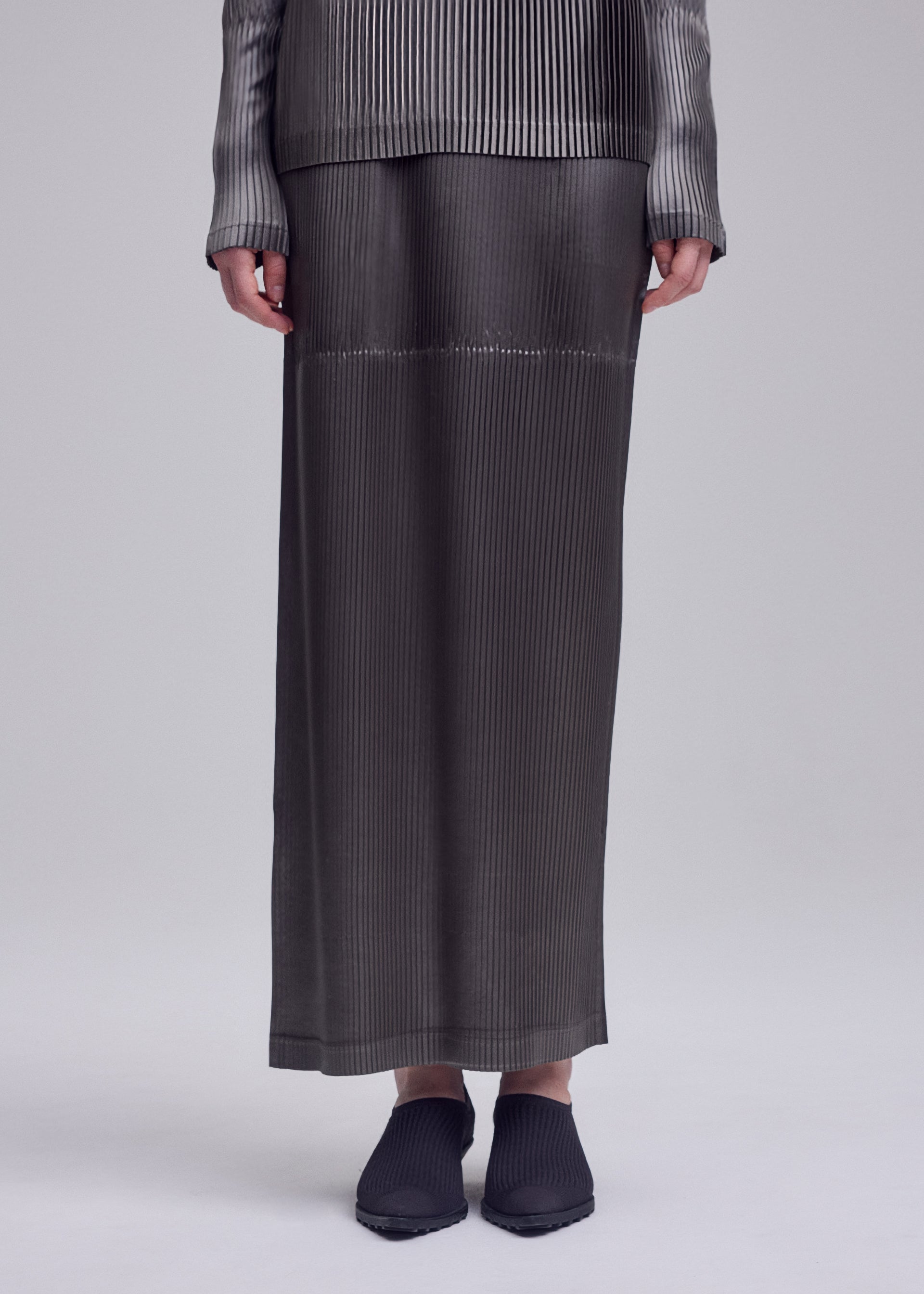 GLOSSED PANELS PLEATS – isseymiyake.com