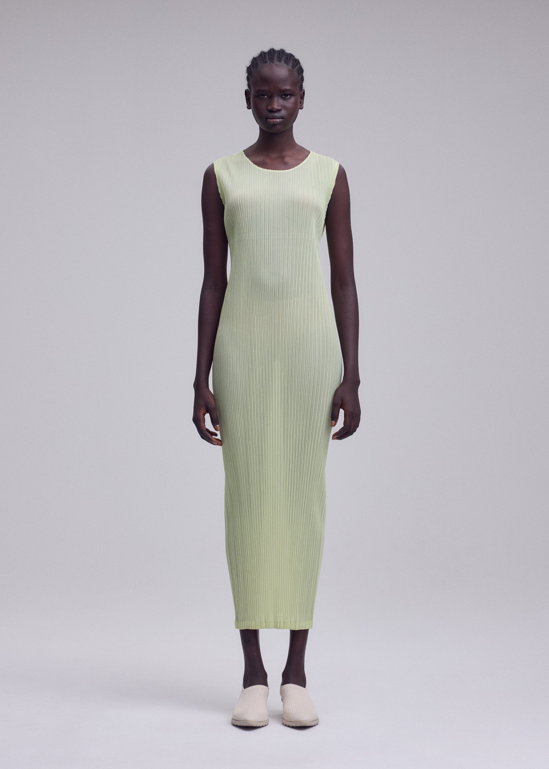 SHEER SLIT PLEATS、ウィメンズ_ワンピース、着用画像1
