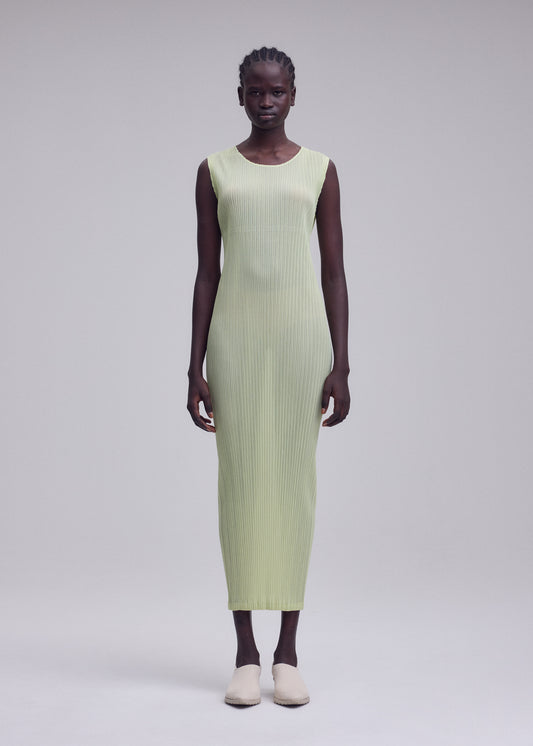 SHEER SLIT PLEATS、ウィメンズ_ワンピース、着用画像1