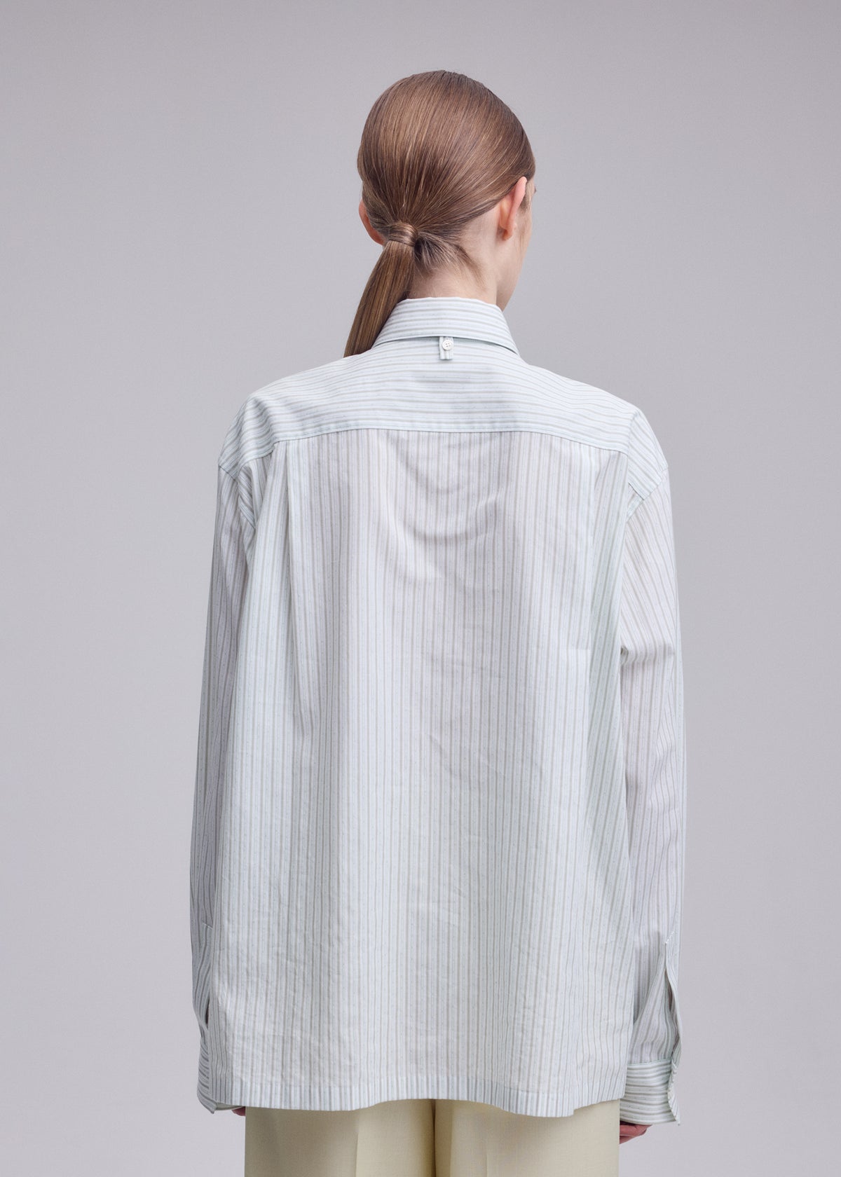 MONSIEUR SHIRT(DOBBY STRIPE)、ウィメンズ_トップス_シャツ、着用画像4