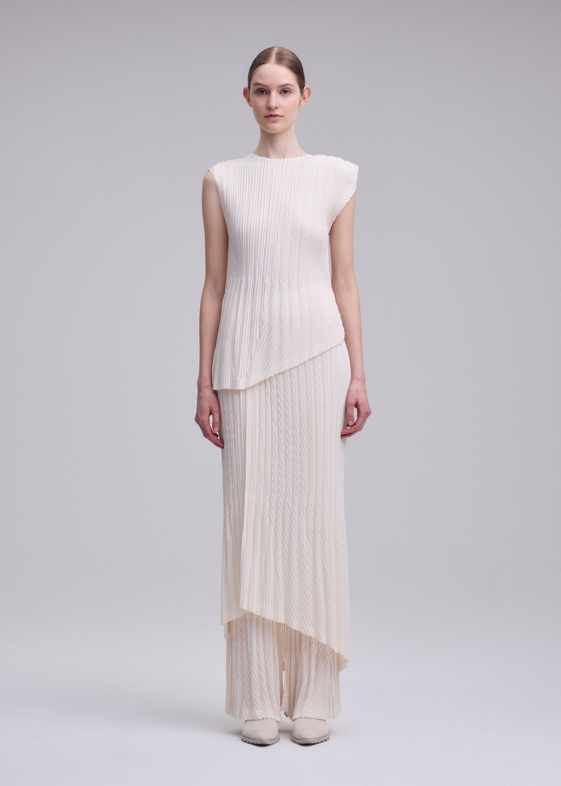UNFURLING PLEATS、ウィメンズ_トップス_トップ、着用画像1