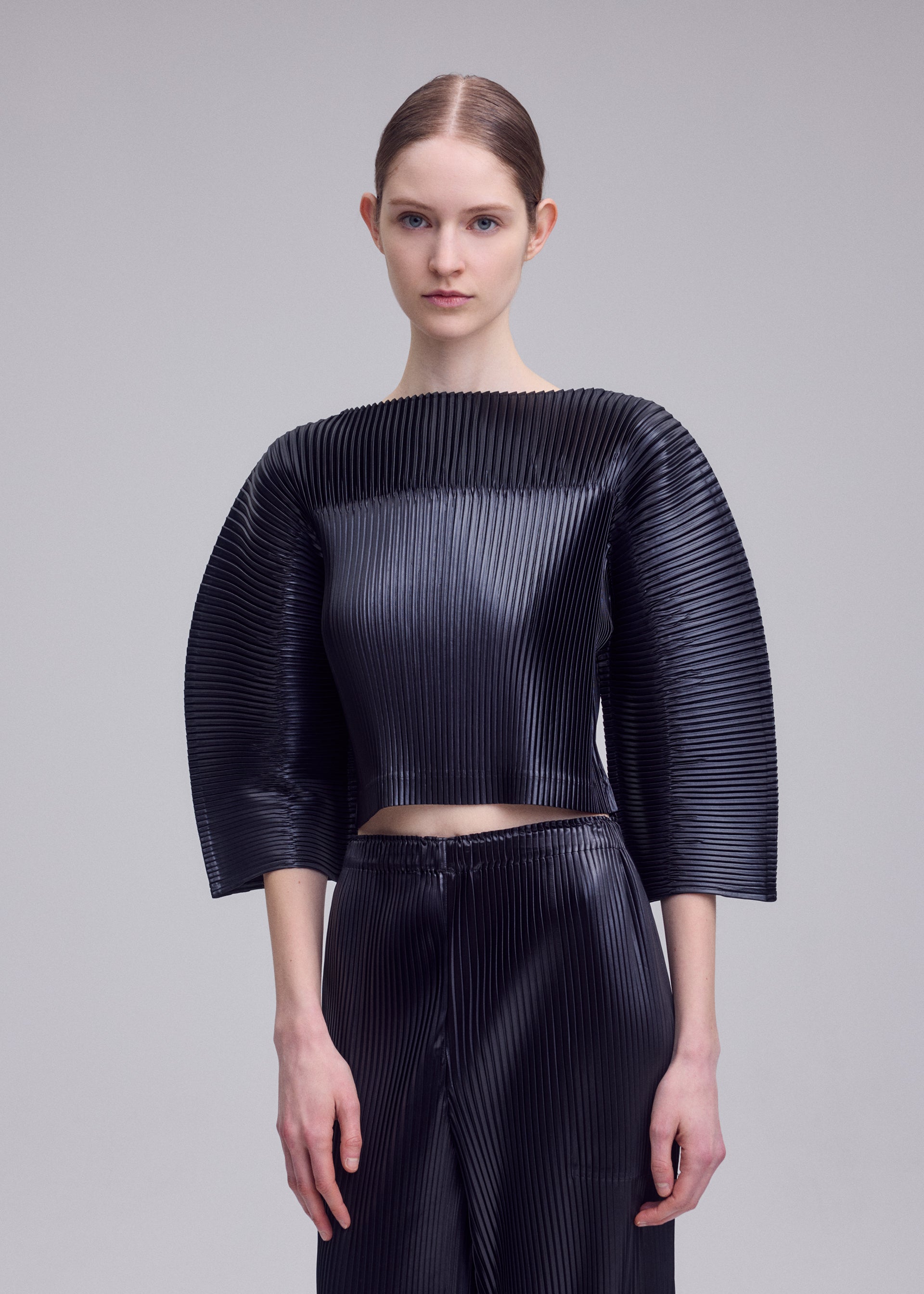 GLOSSED PANELS PLEATS – isseymiyake.com