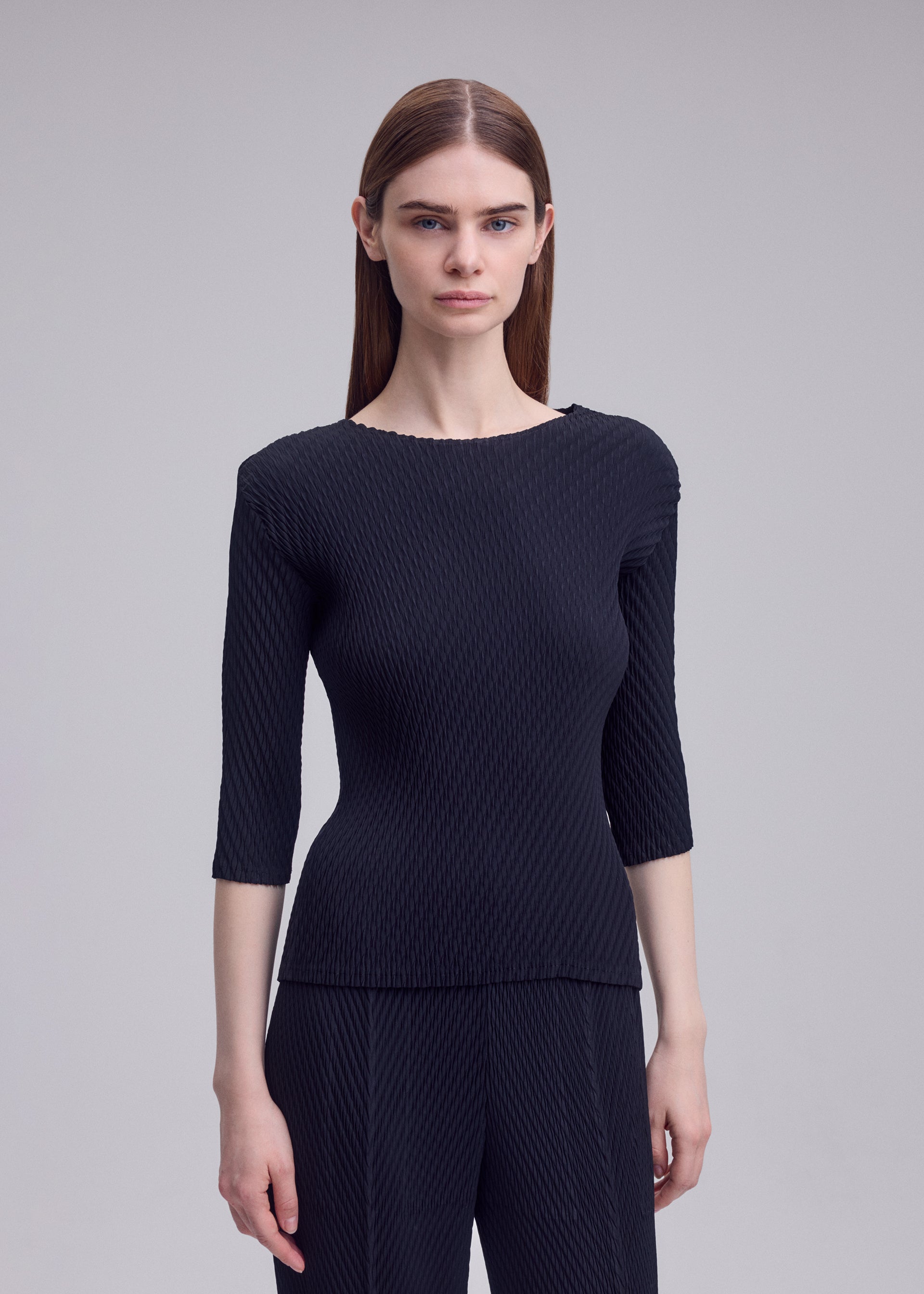 RHOMBUS PLEATS – isseymiyake.com
