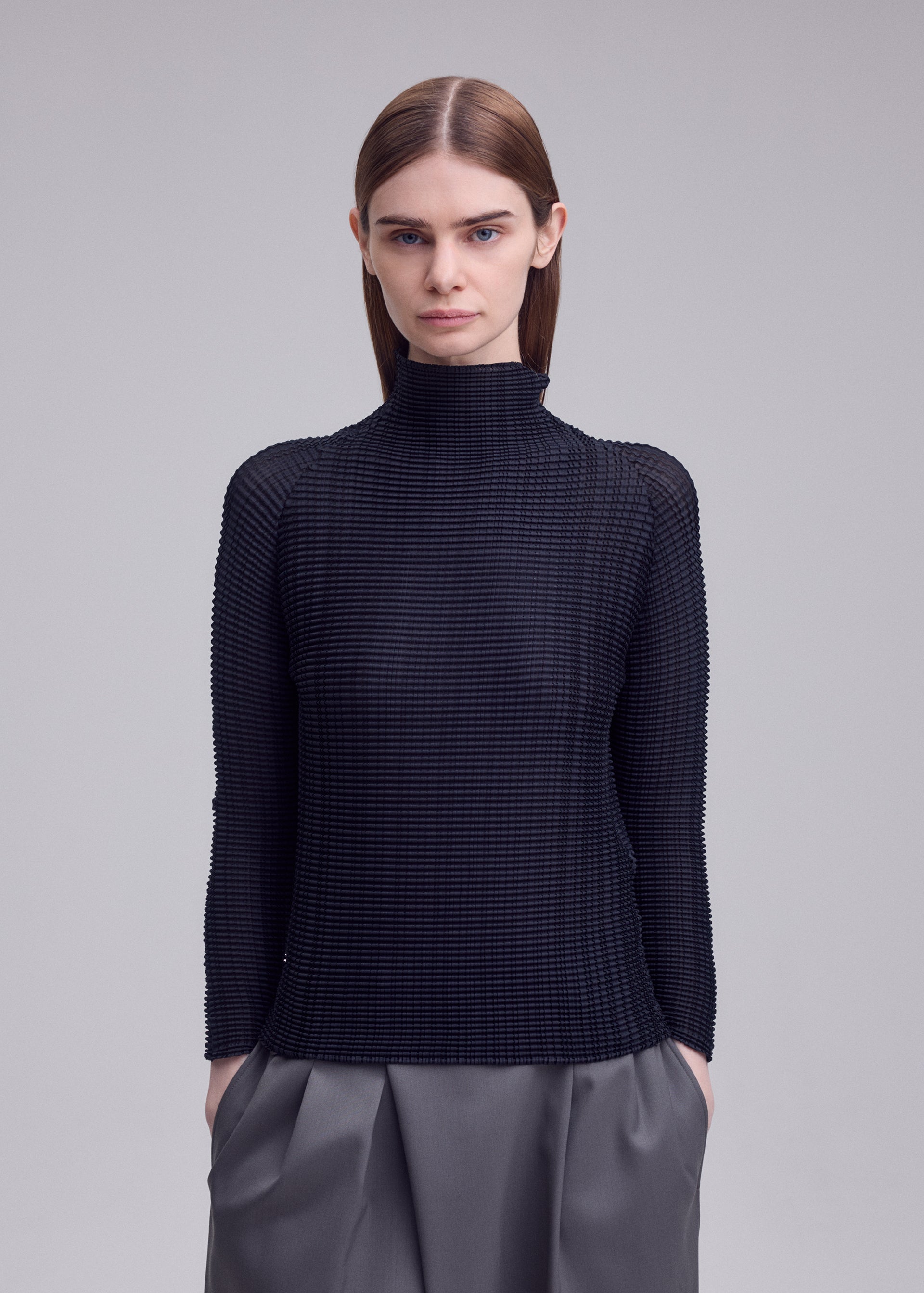 WOOLY PLEATS BK/WT-68、ウィメンズ_トップス_トップ、着用画像2