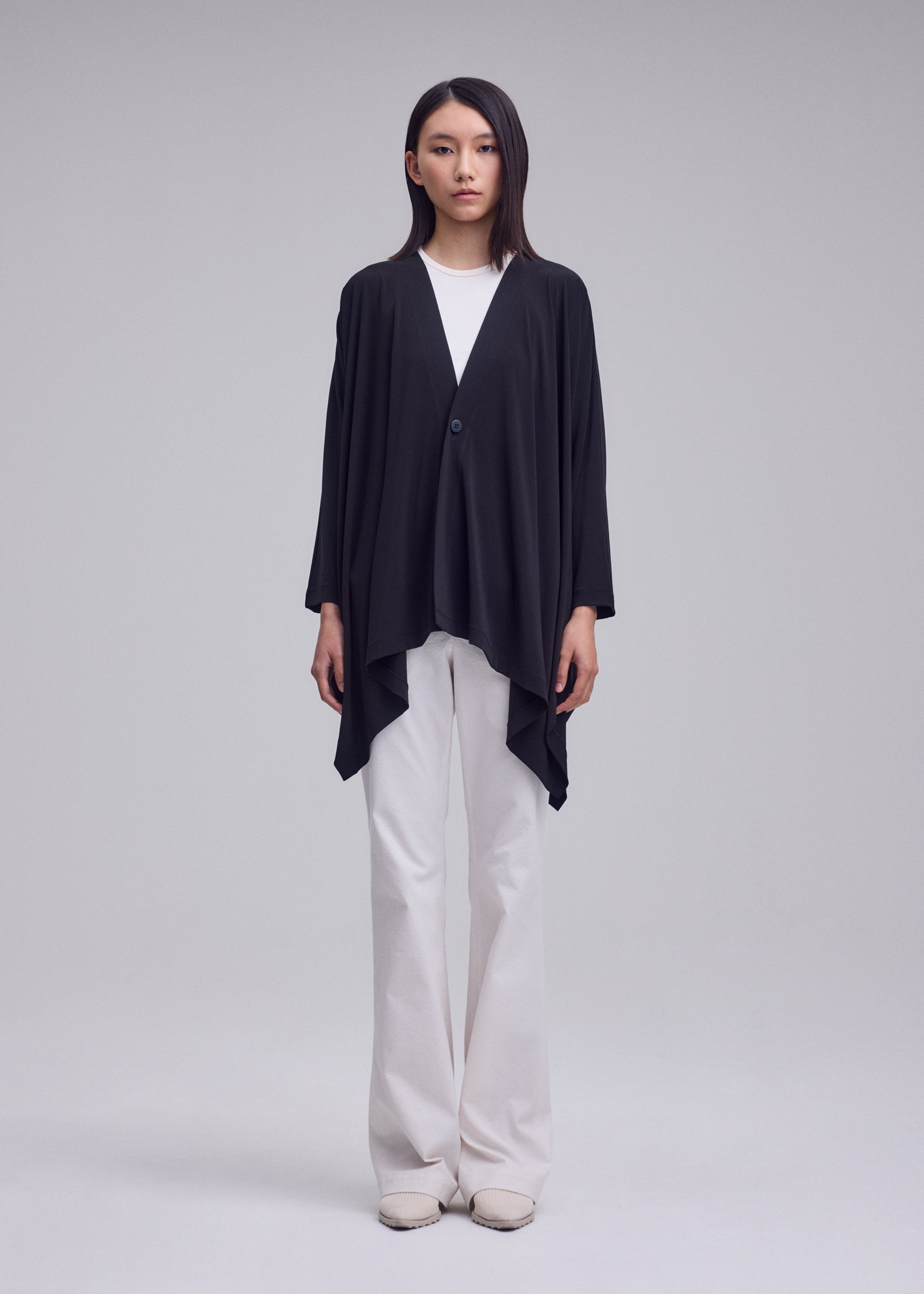 ウィメンズ／トップス／カーディガン – isseymiyake.com
