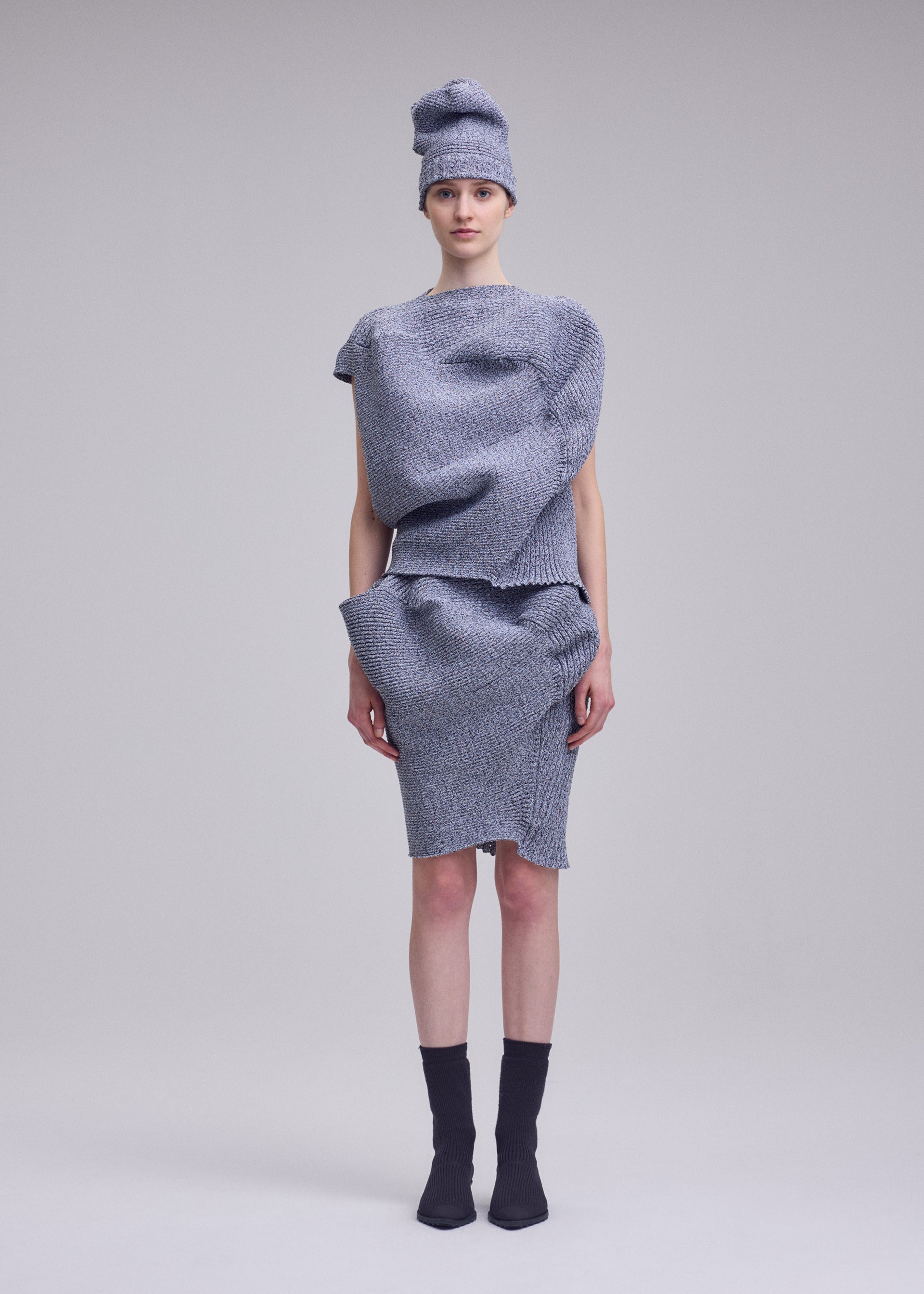 FOUND STONE – isseymiyake.com