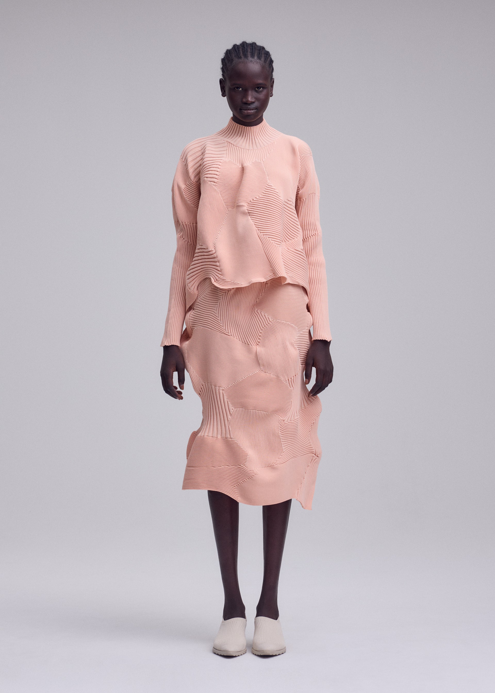 ウィメンズ／ニット – isseymiyake.com