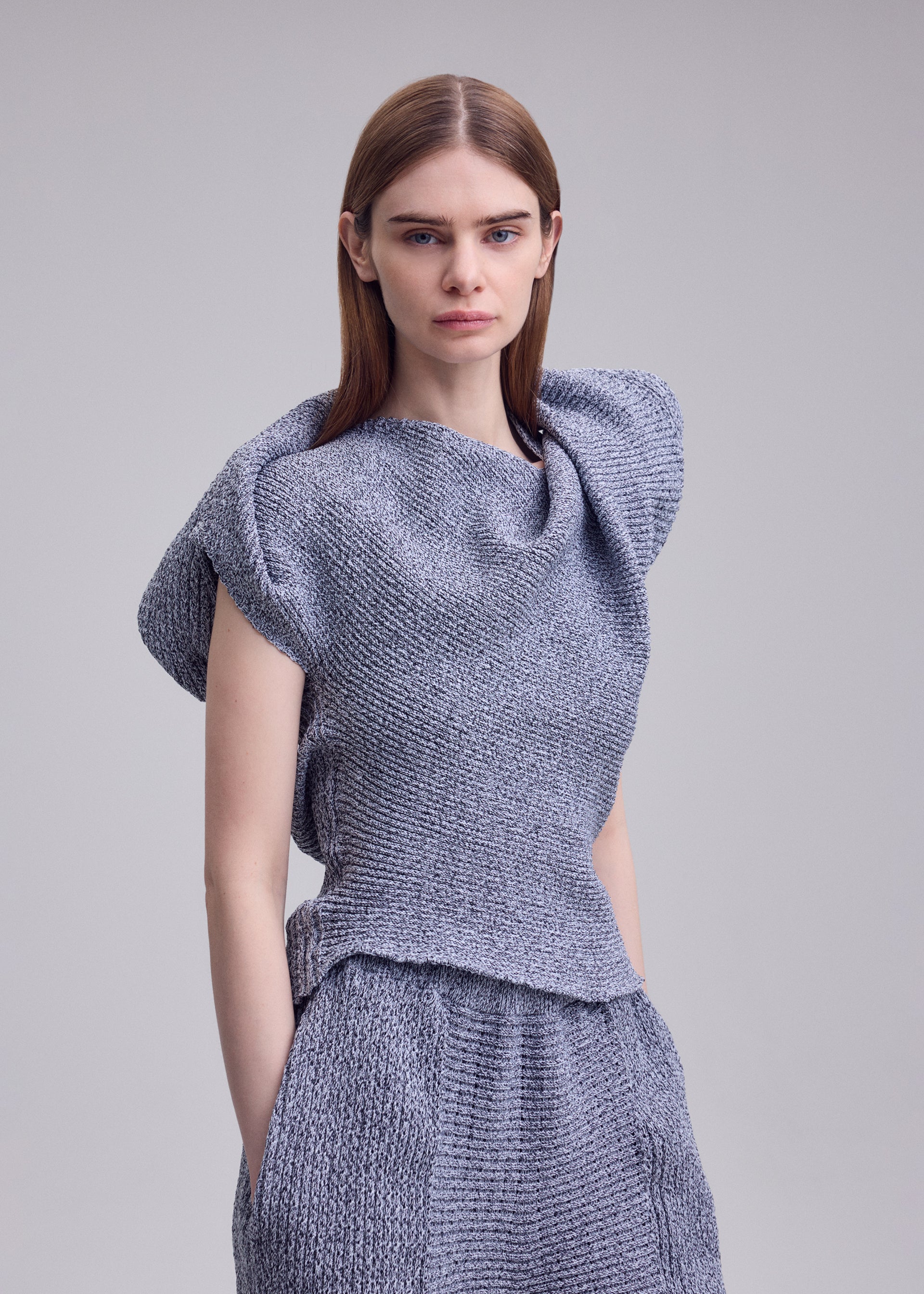 FOUND STONE – isseymiyake.com