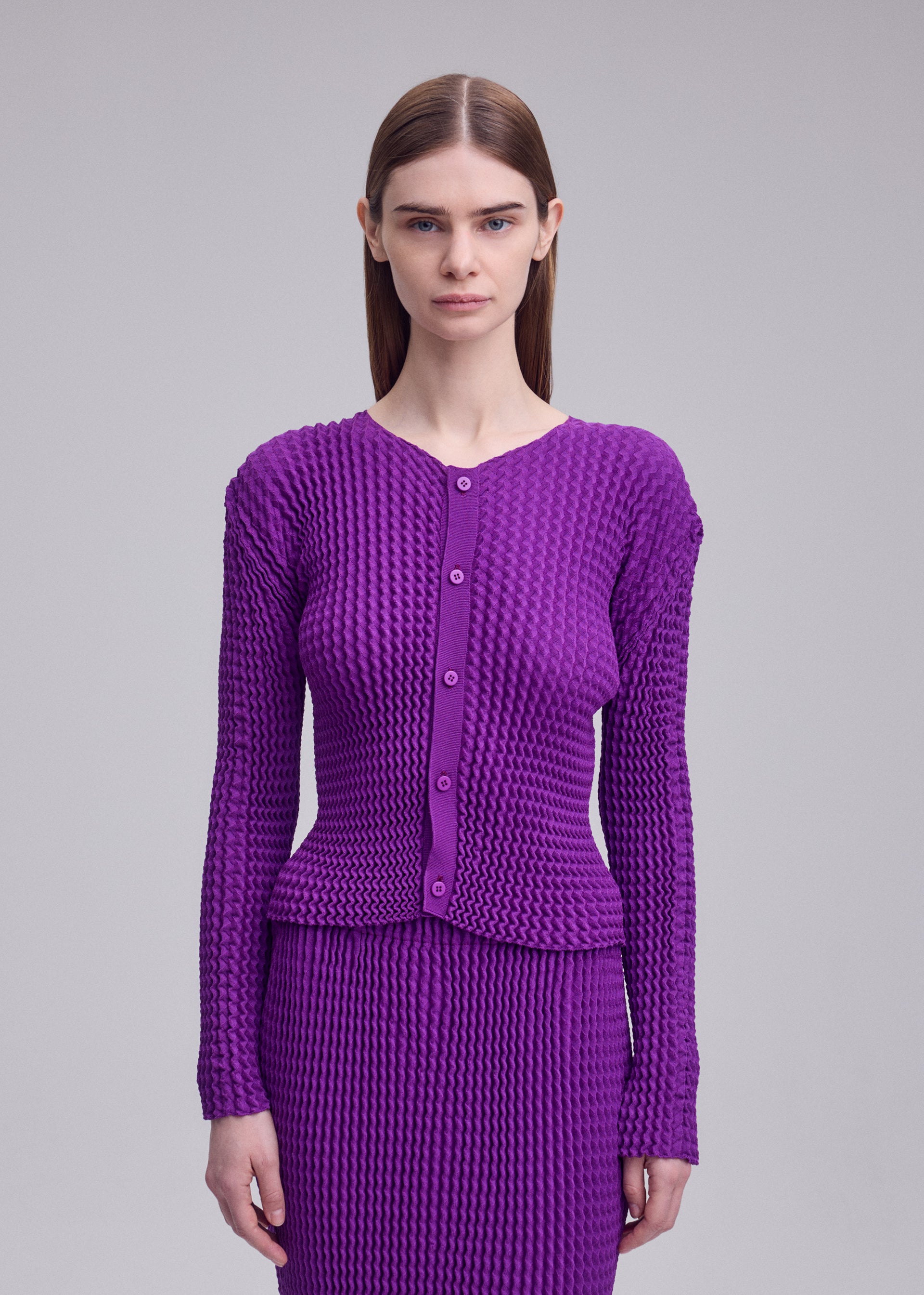 SPONGY-68 – isseymiyake.com