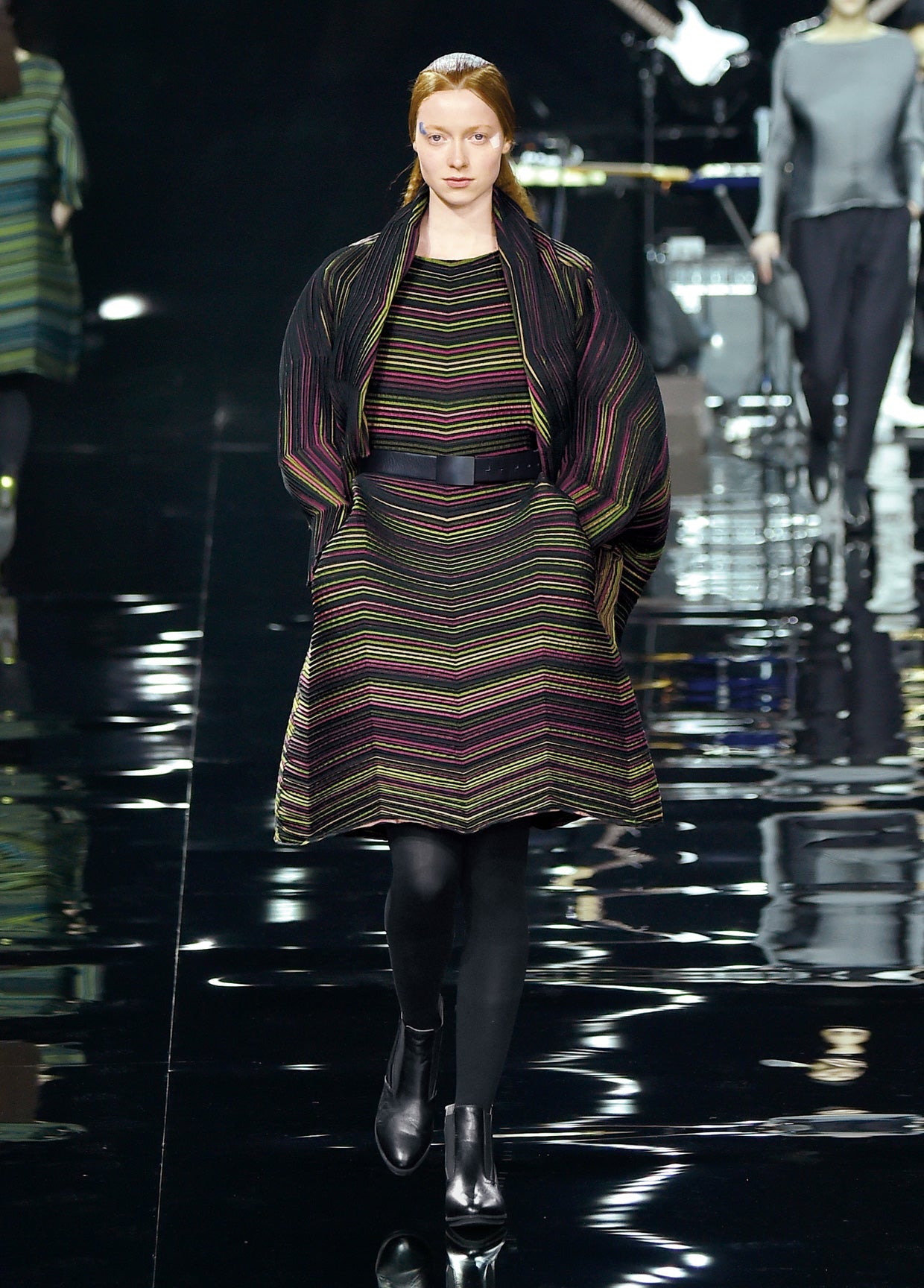 ISSEY MIYAKE AUTUMN WINTER 2015 コレクション22