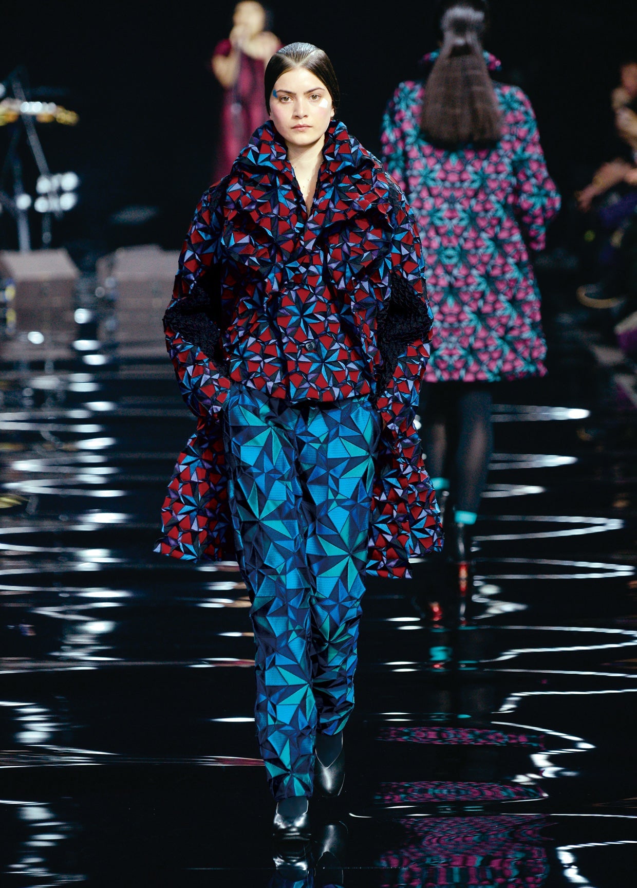 ISSEY MIYAKE AUTUMN WINTER 2015 コレクション30