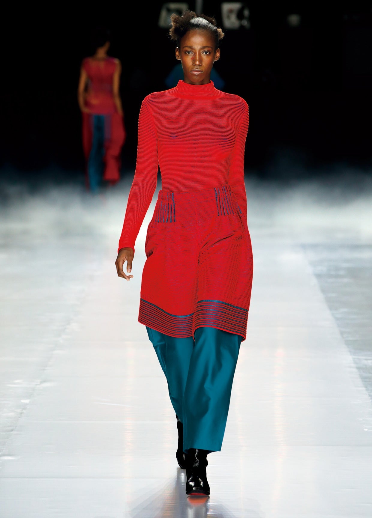 ISSEY MIYAKE コレクション AUTUMN WINTER 2016 – isseymiyake.com ISSEY MIYAKE コレクション AUTUMN WINTER 2016 – isseymiyake.com