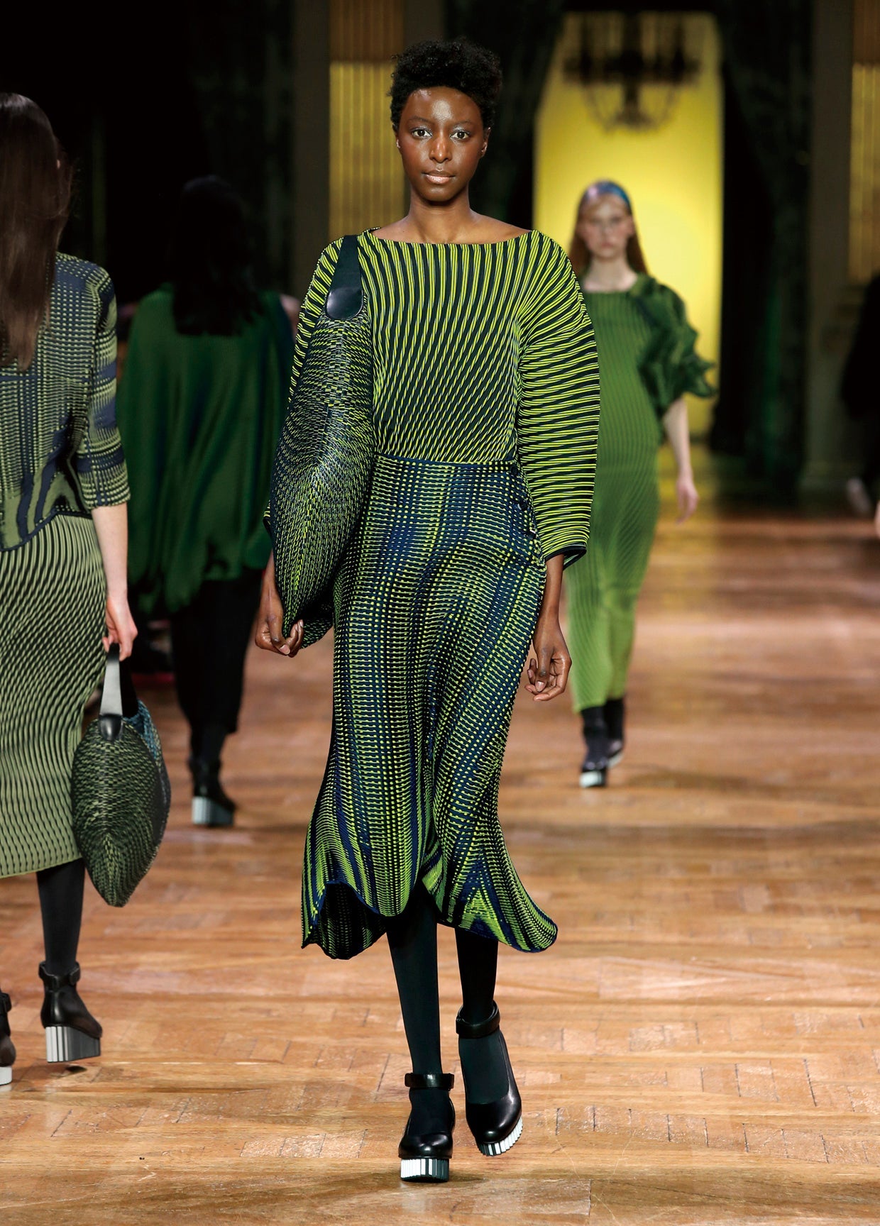 ISSEY MIYAKE AUTUMN WINTER 2017 コレクション 24