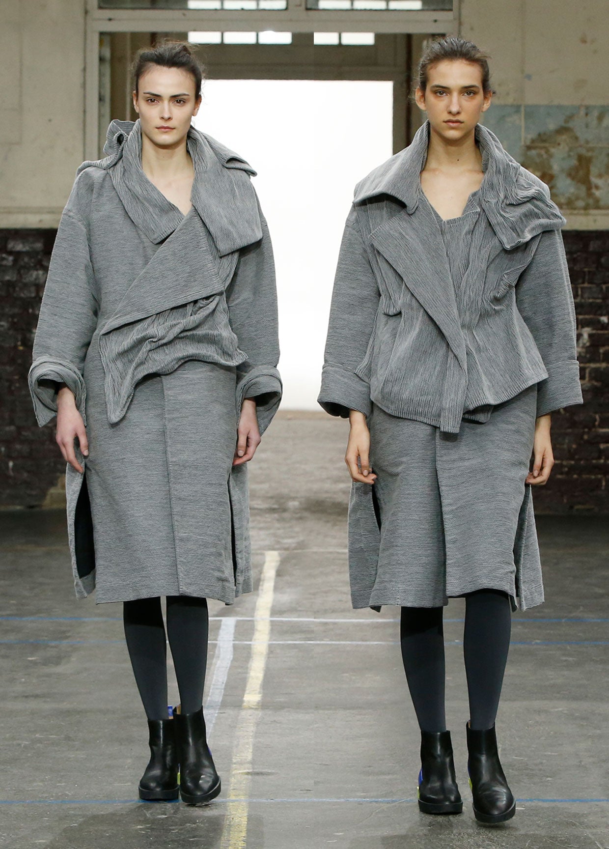 ISSEY MIYAKE AUTUMN WINTER 2019 コレクション 01_02