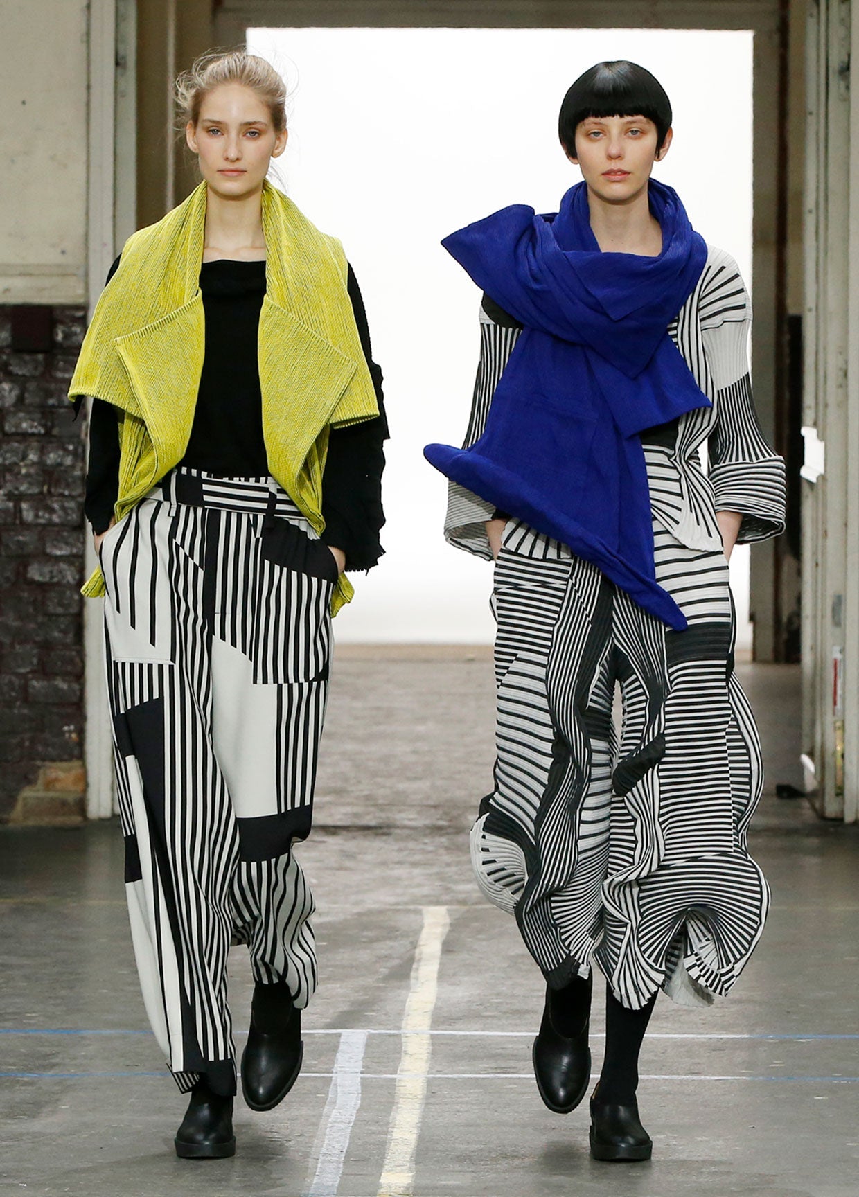 ISSEY MIYAKE AUTUMN WINTER 2019 コレクション 11_12