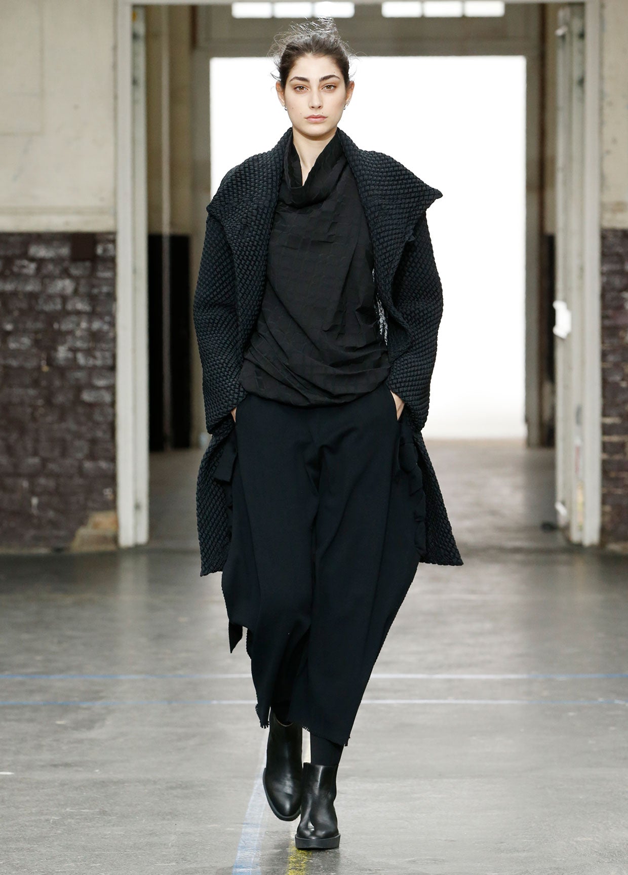 ISSEY MIYAKE コレクション AUTUMN WINTER 2019 – isseymiyake.com ISSEY MIYAKE コレクション AUTUMN WINTER 2019 – isseymiyake.com