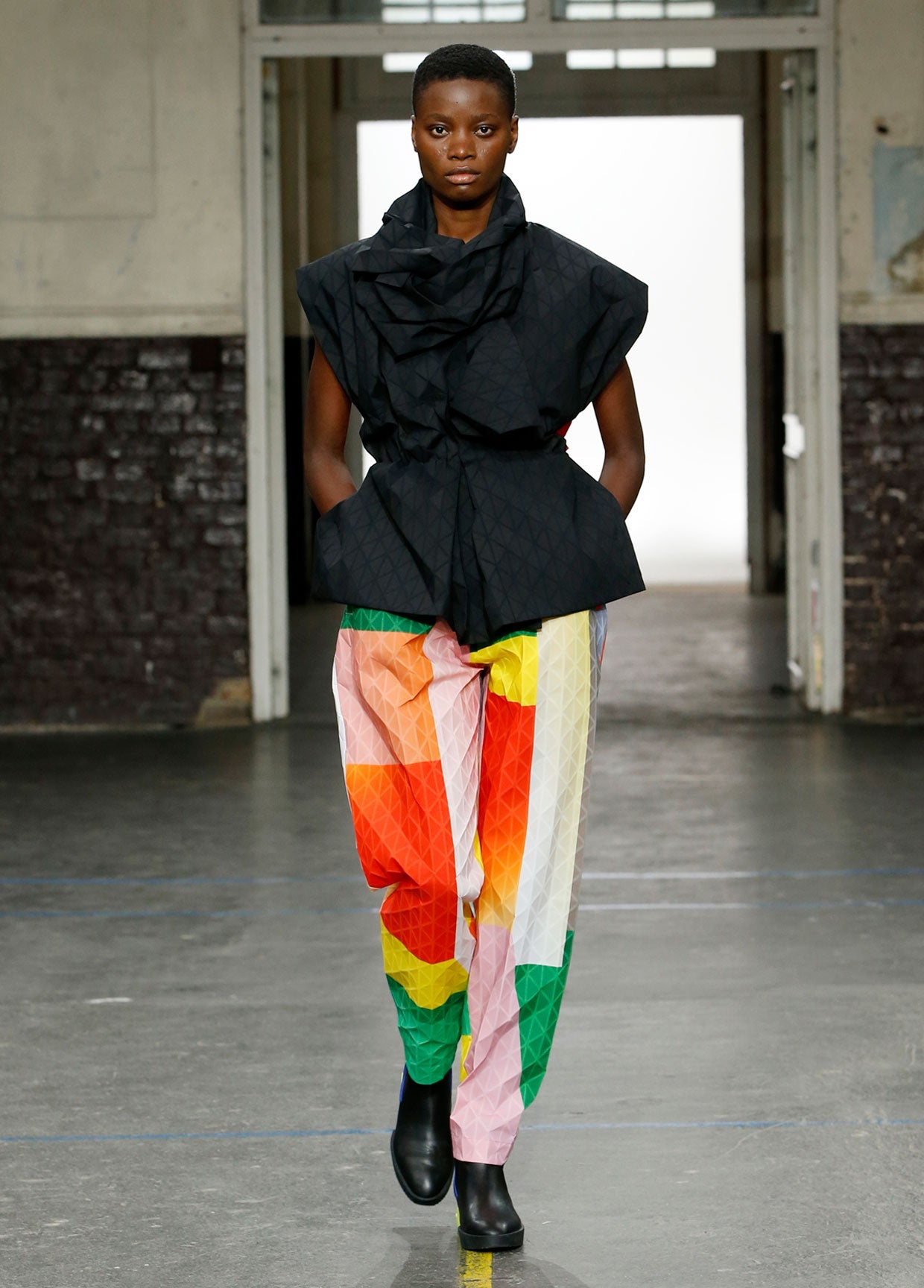 ISSEY MIYAKE AUTUMN WINTER 2019 コレクション 26
