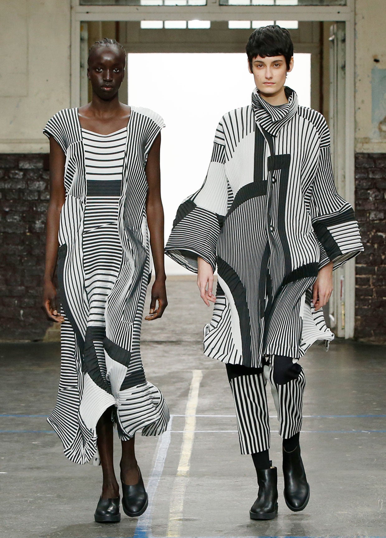 ISSEY MIYAKE AUTUMN WINTER 2019 コレクション 09_10