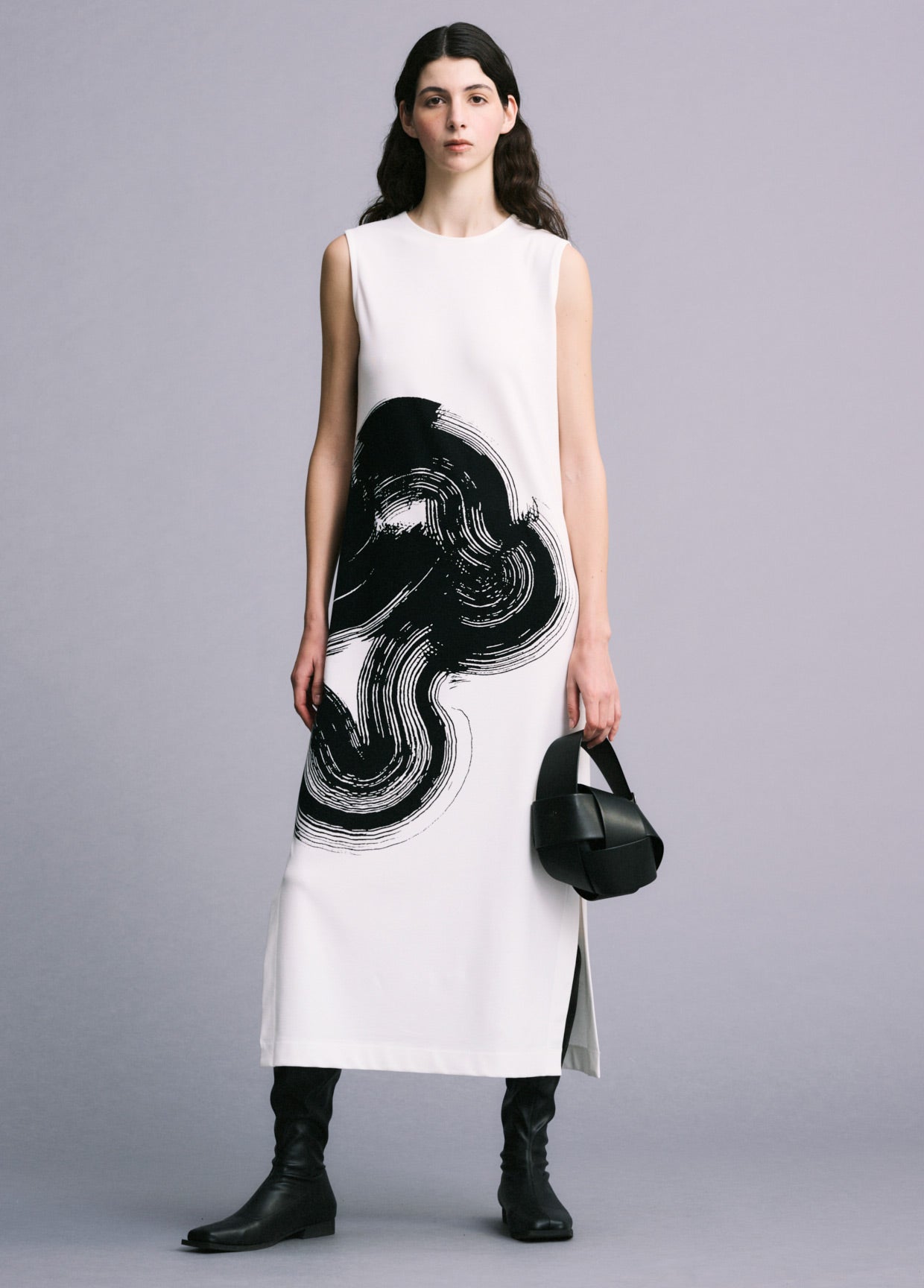 ISSEY MIYAKE コレクション AUTUMN WINTER 2022/23 – isseymiyake.com