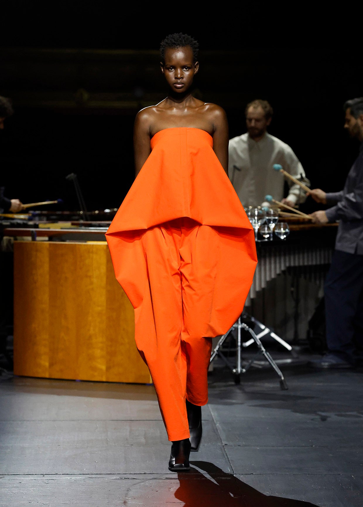 ISSEY MIYAKE AUTUMN WINTER 2023/24 コレクション 03