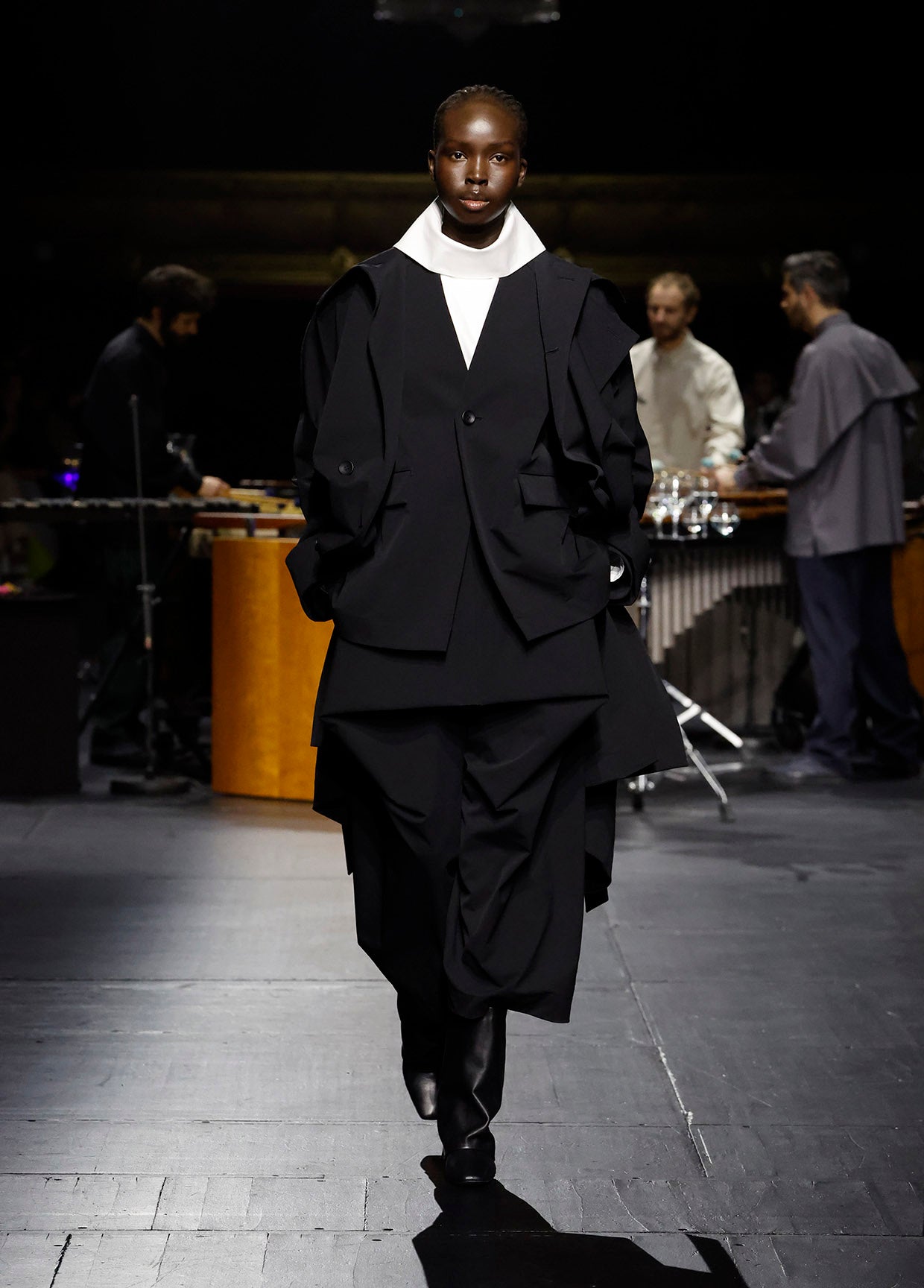 ISSEY MIYAKE AUTUMN WINTER 2023/24 コレクション 06