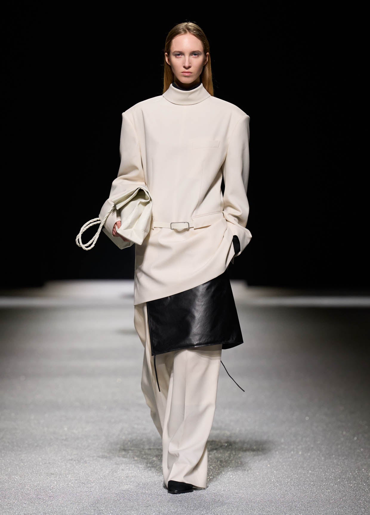 ISSEY MIYAKE コレクション AUTUMN WINTER 2026/27 – isseymiyake.com