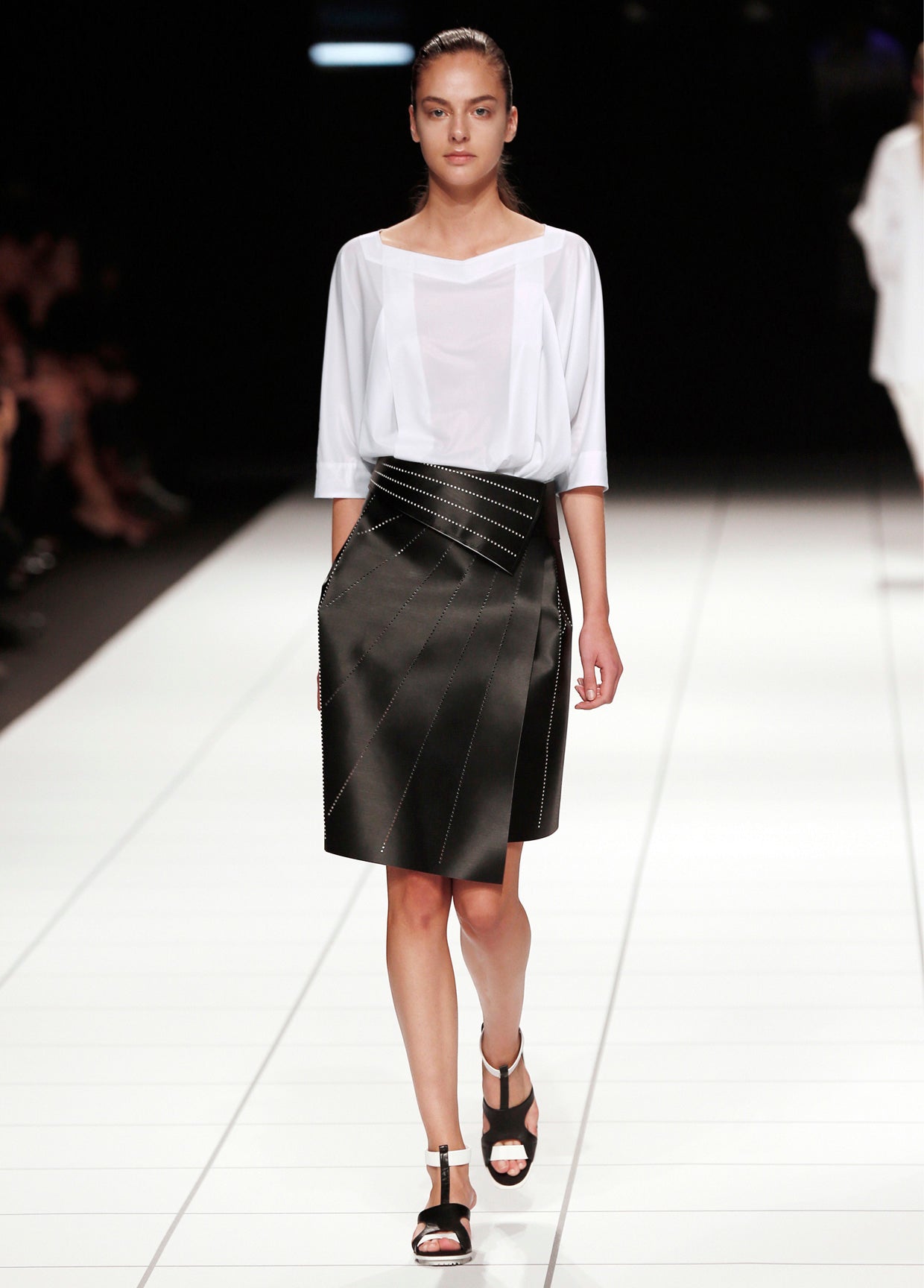 ISSEY MIYAKE コレクション SPRING SUMMER 2014 – isseymiyake.com