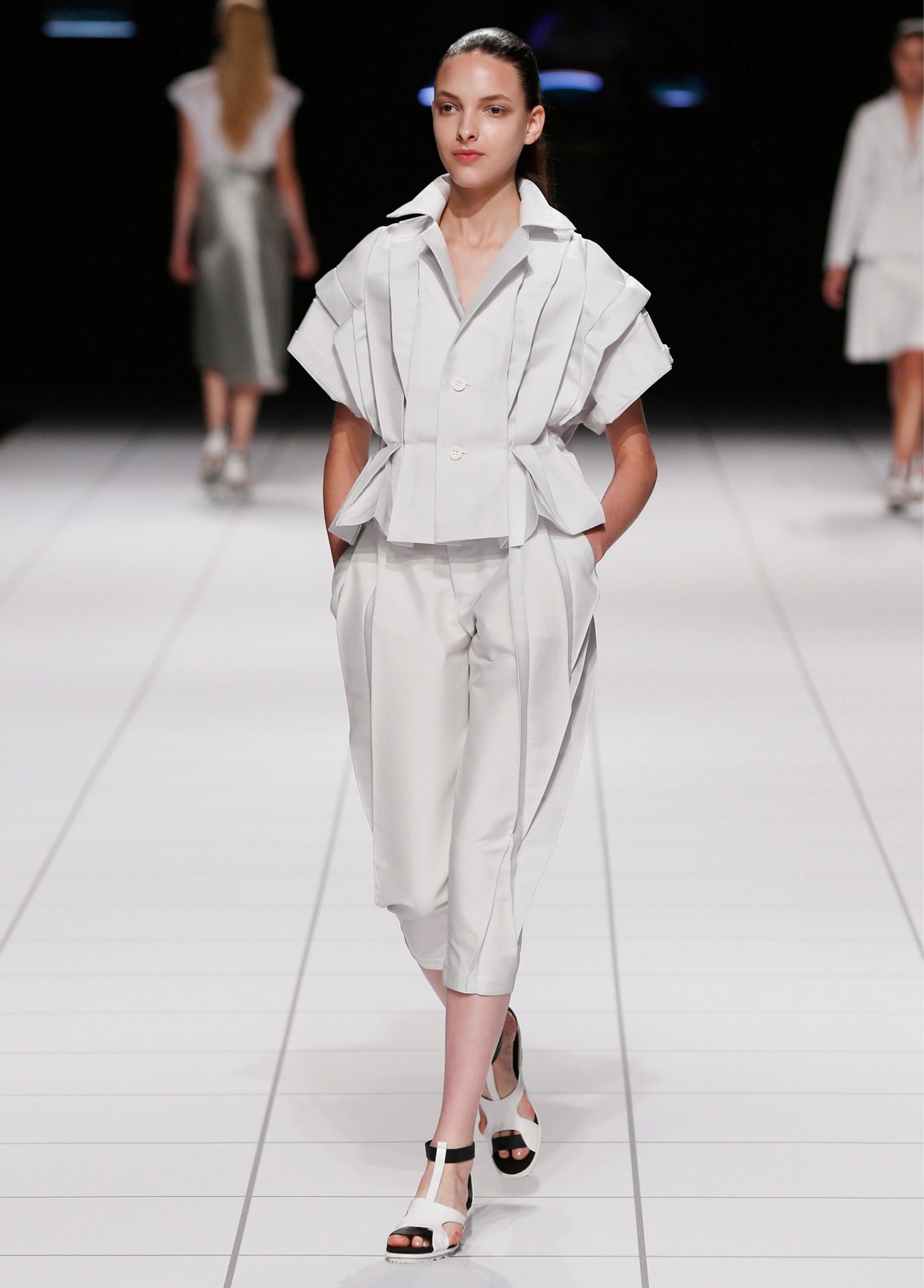 ISSEY MIYAKE SPRING SUMMER 2014 コレクション 10