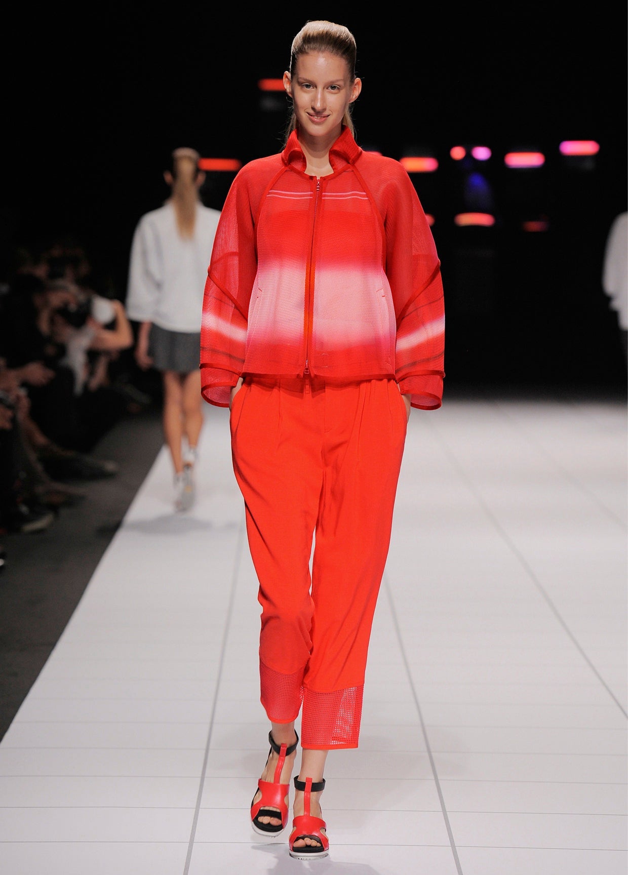 ISSEY MIYAKE SPRING SUMMER 2014 コレクション 26