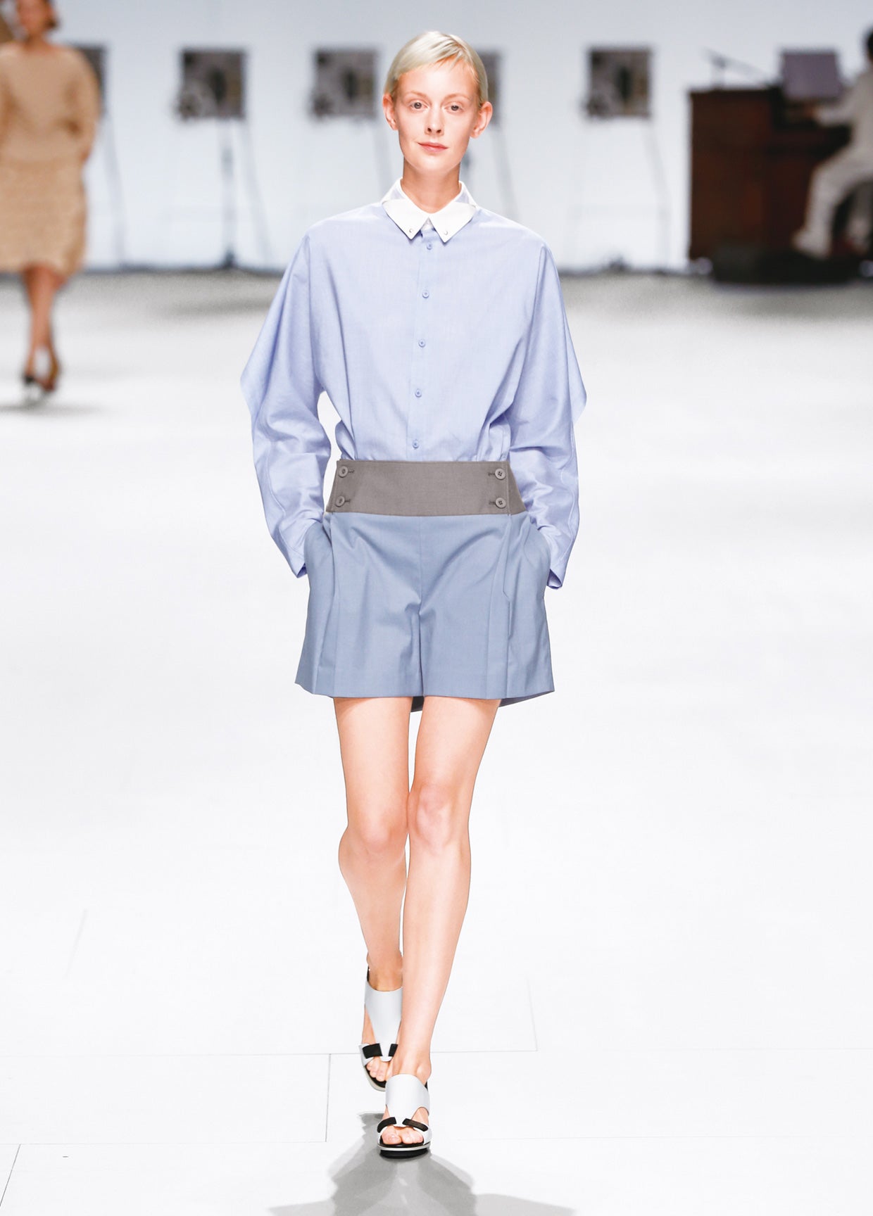 ISSEY MIYAKE SPRING SUMMER 2015 コレクション 16