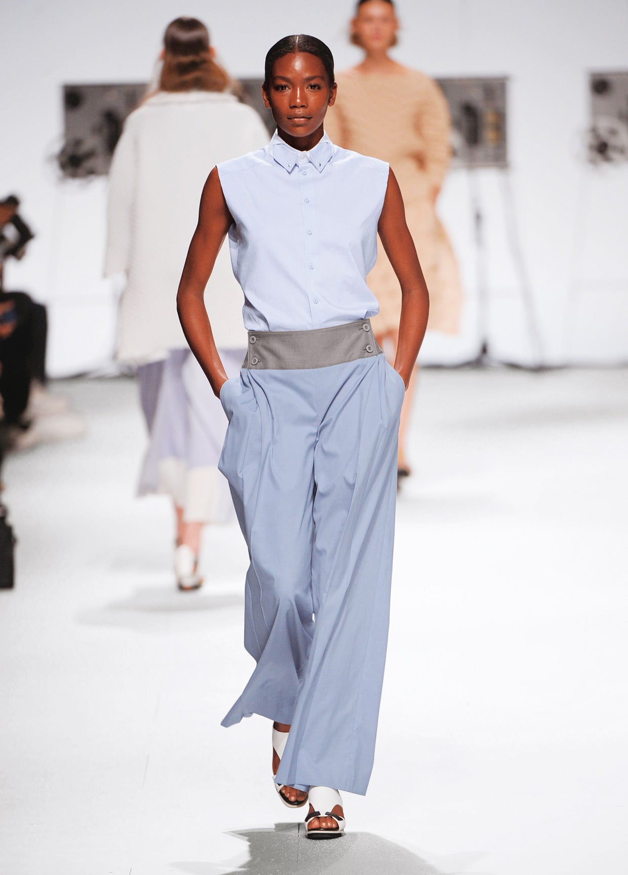 ISSEY MIYAKE SPRING SUMMER 2015 コレクション 17