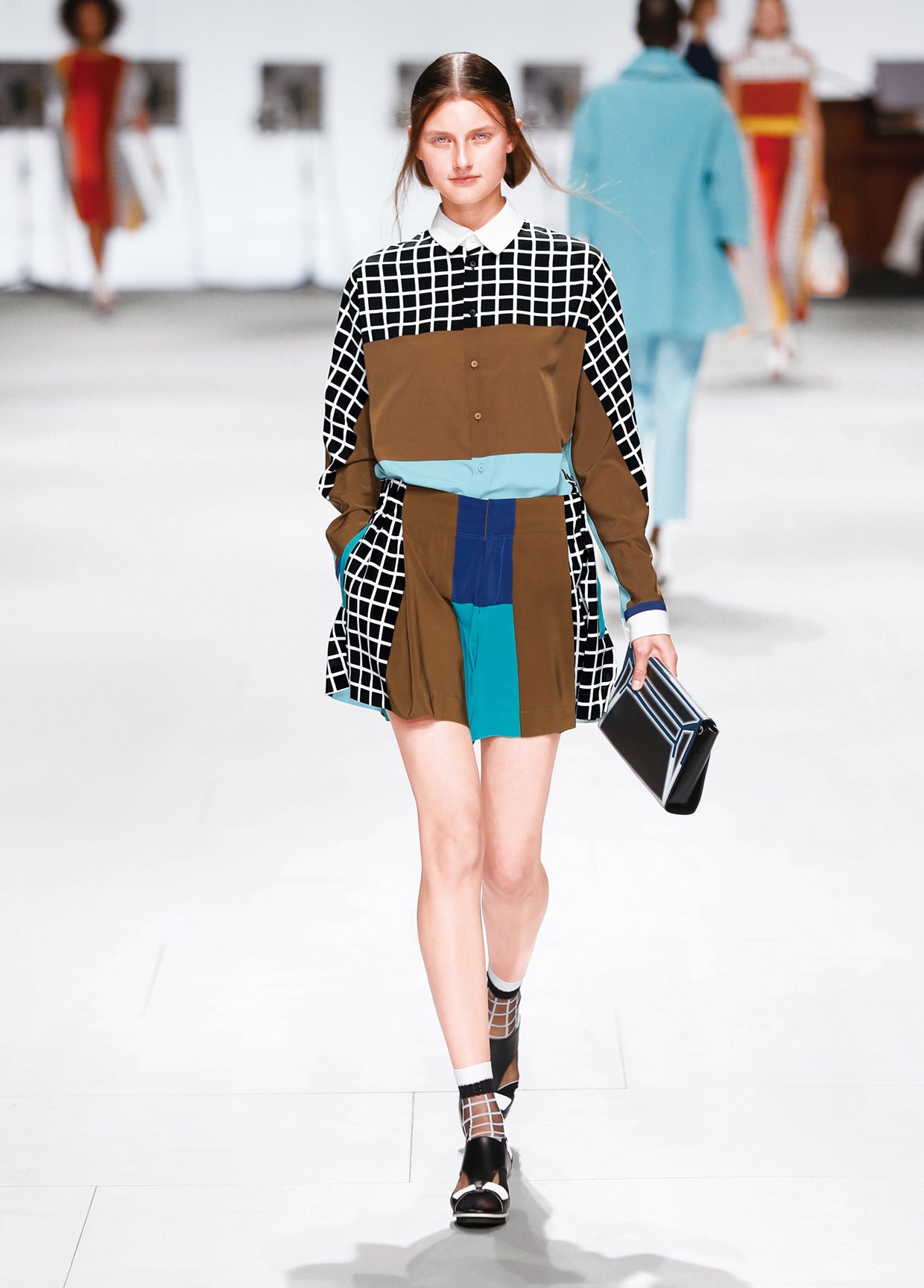 ISSEY MIYAKE SPRING SUMMER 2015 コレクション 28