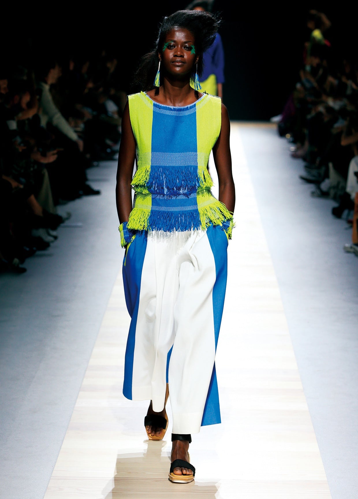 ISSEY MIYAKE 幾何学模様 長袖 issey miyake me グリーン幾何学模様長袖トップス issey miyake me