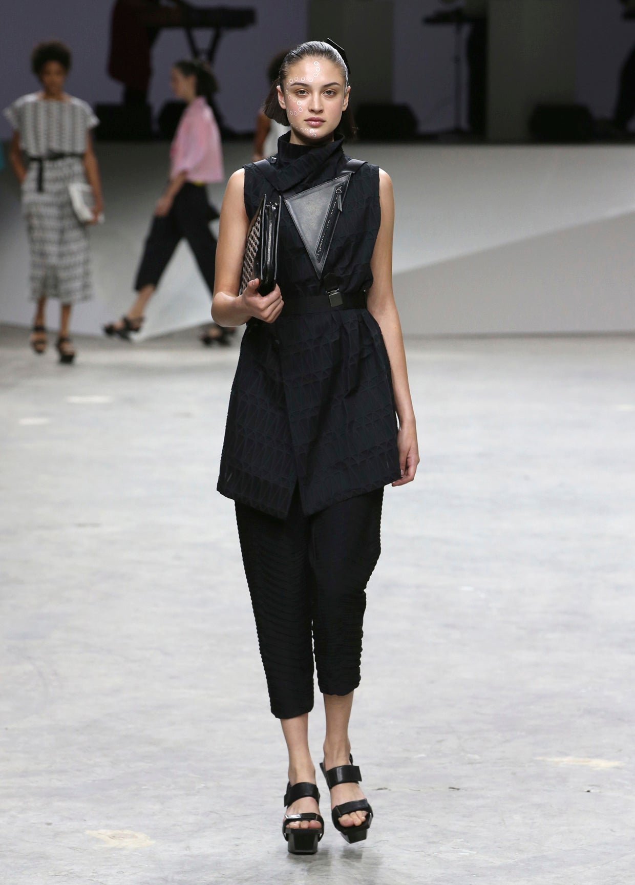 ISSEY MIYAKE SPRING SUMMER 2017 コレクション 14