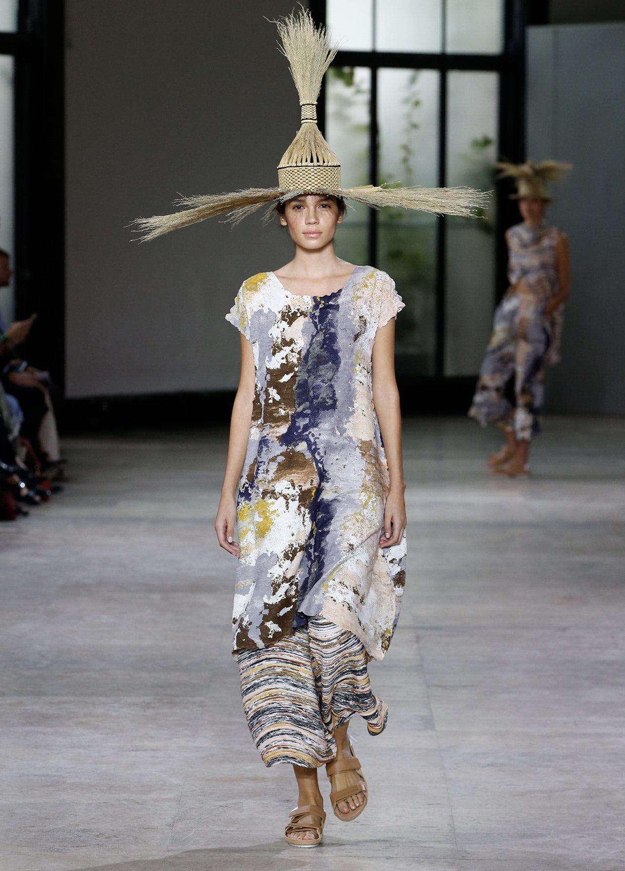 ISSEY MIYAKE SPRING SUMMER 2019 コレクション 01