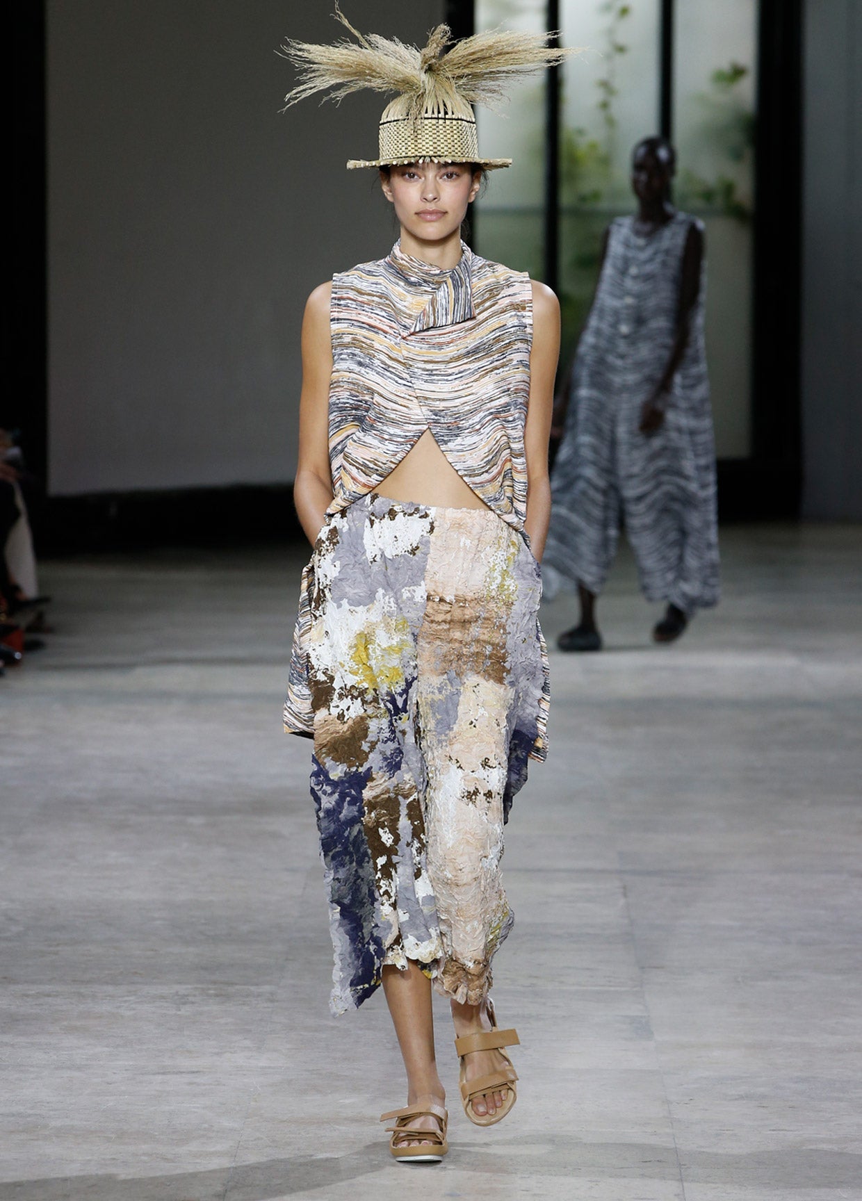 ISSEY MIYAKE SPRING SUMMER 2019 コレクション 02