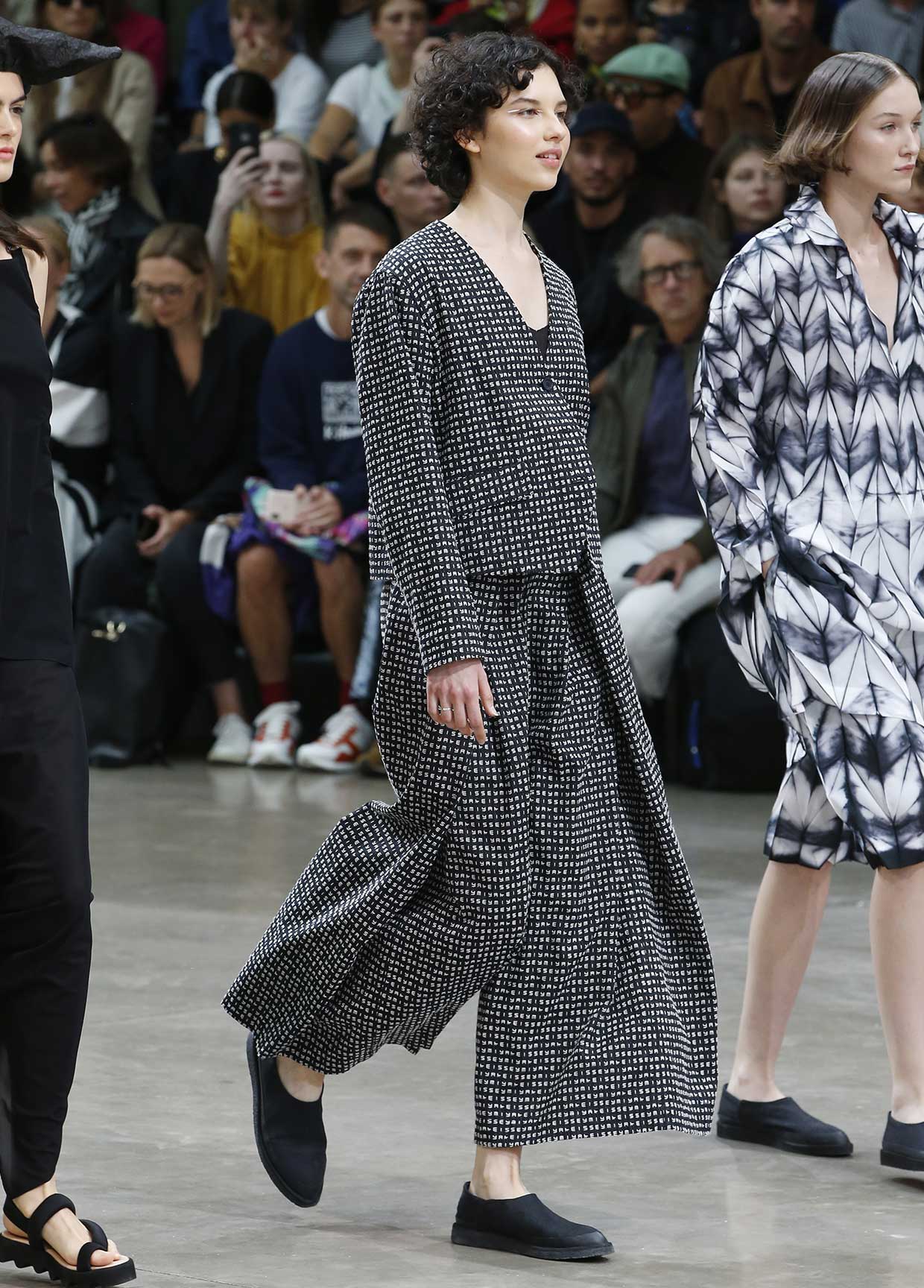 ISSEY MIYAKE SPRING SUMMER 2020 コレクション 37