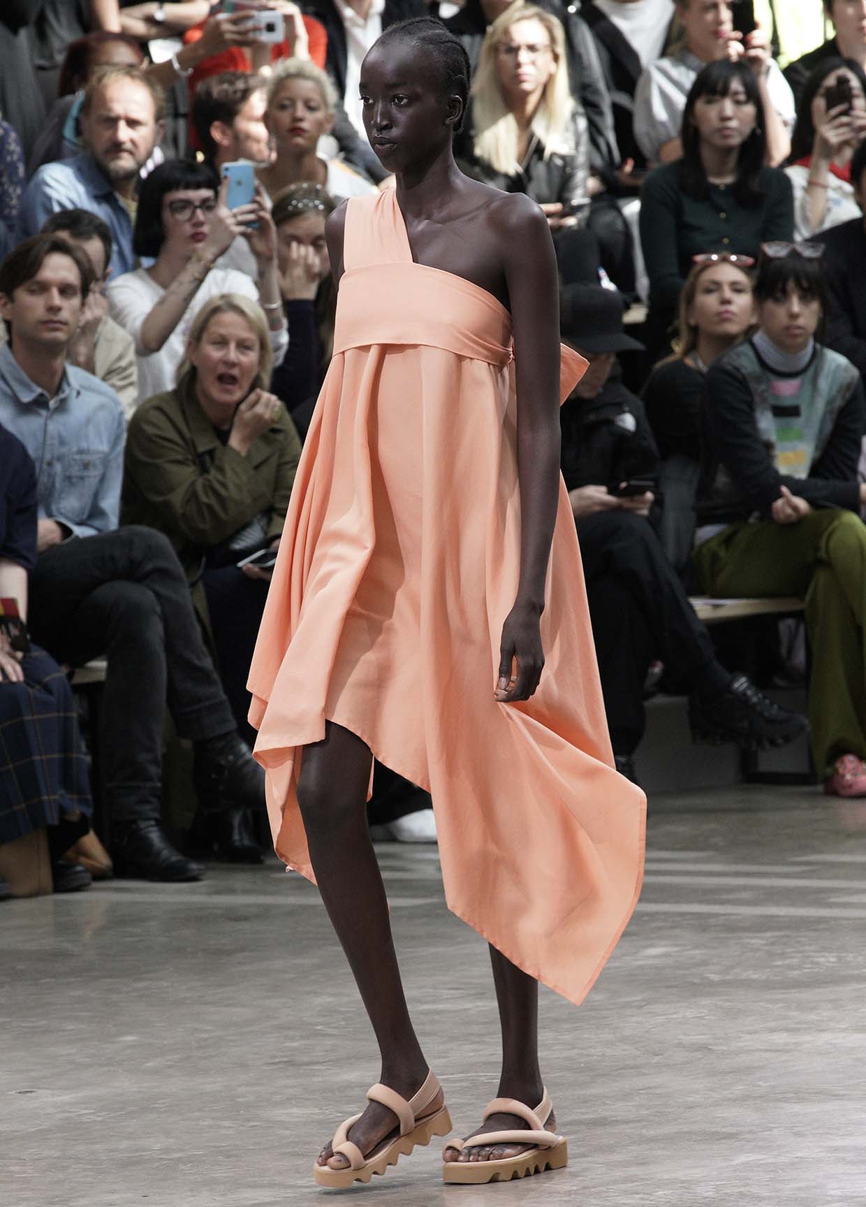 ISSEY MIYAKE SPRING SUMMER 2020 コレクション 38