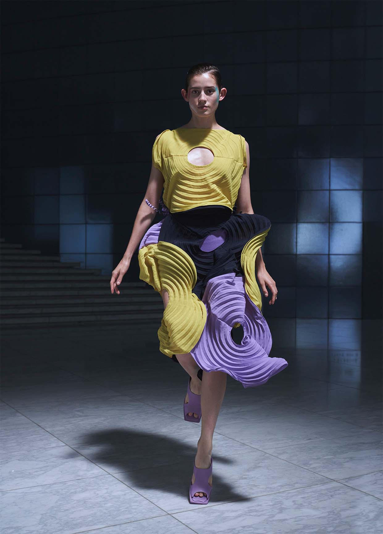 ISSEY MIYAKE SPRING SUMMER 2022 コレクション33 – isseymiyake.com