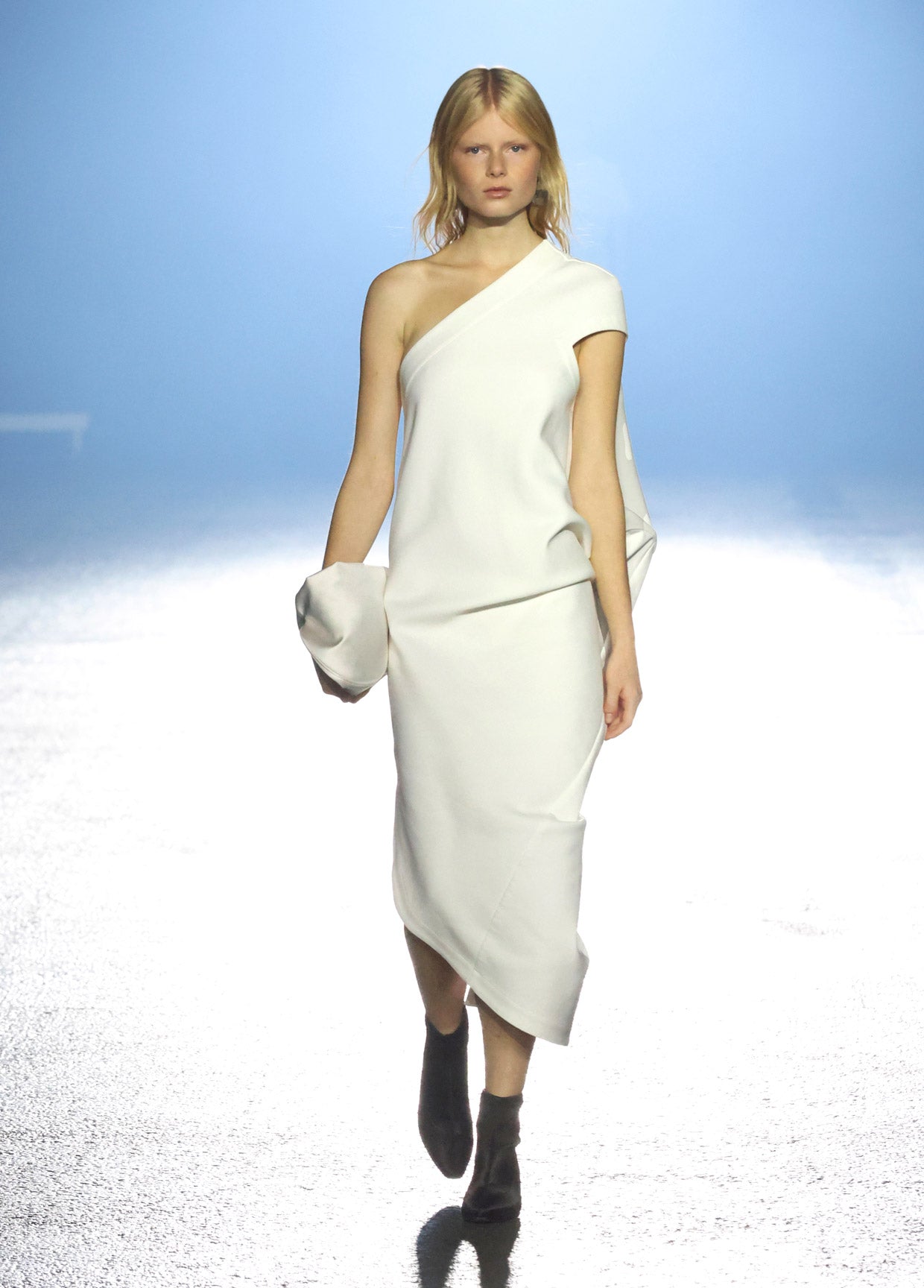 ISSEY MIYAKE SPRING SUMMER 2023 コレクション02